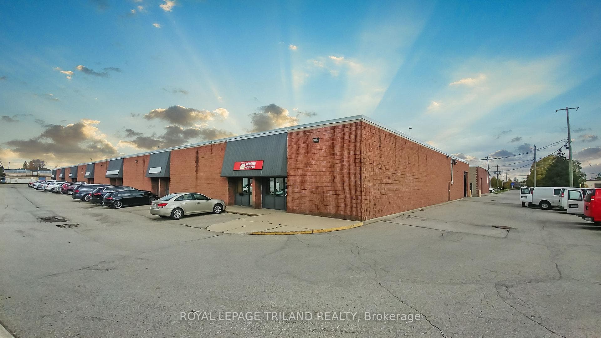96 Bessemer Court Unit 5-7, London South, ON N6E 1K7 - Photo 1