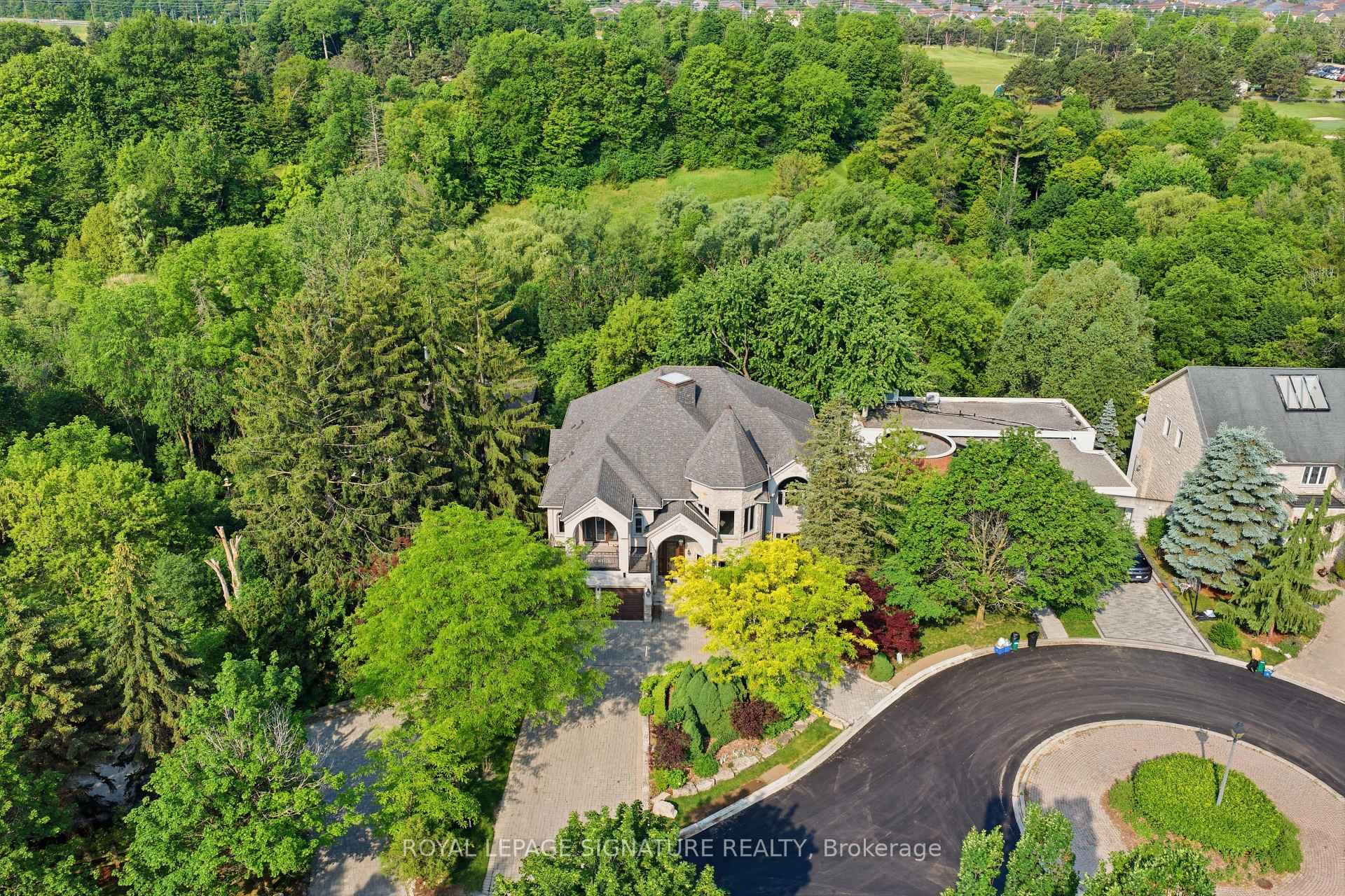 217 Garden Avenue, Richmond Hill, ON L4C 6L8 - Photo 1