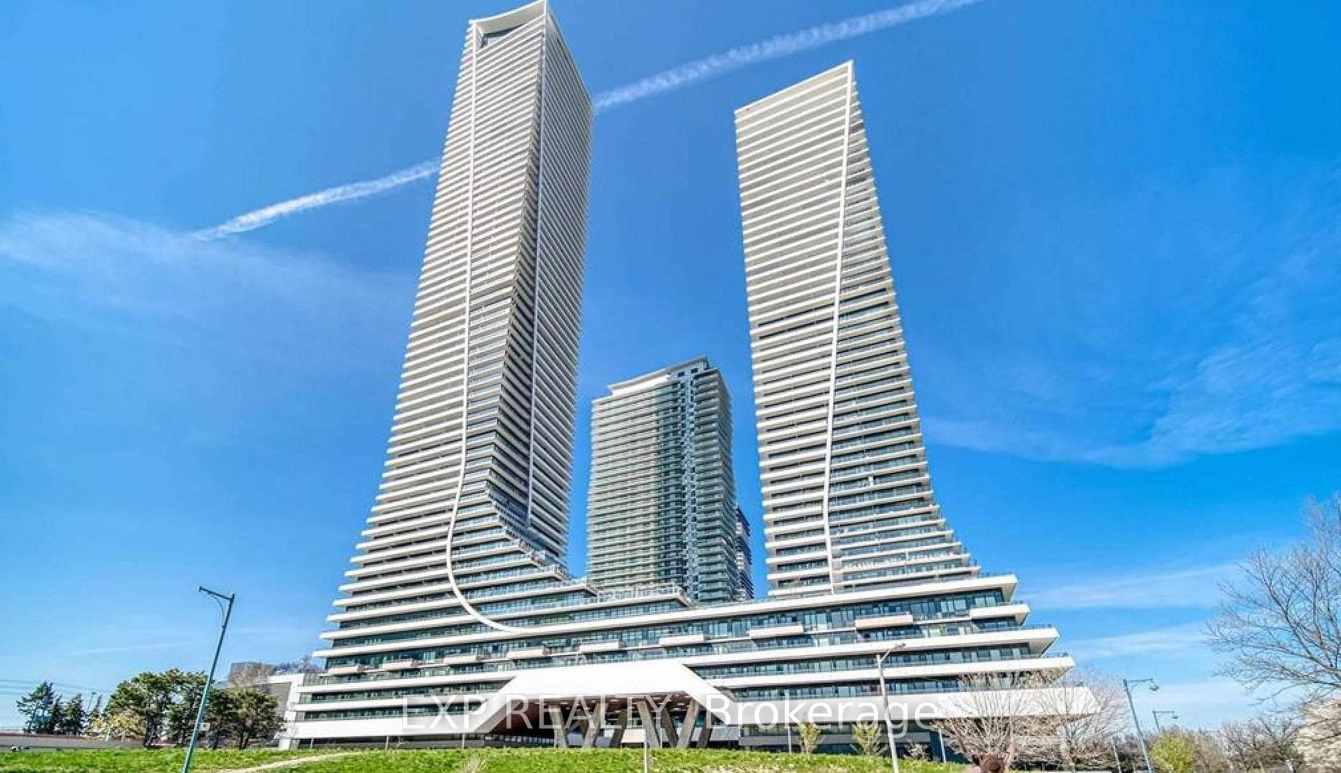 30 Shore Breeze Drive Unit 2212, Liberty Village / Parkdale / South Parkdale, ON M8V 0J1 - Photo 1
