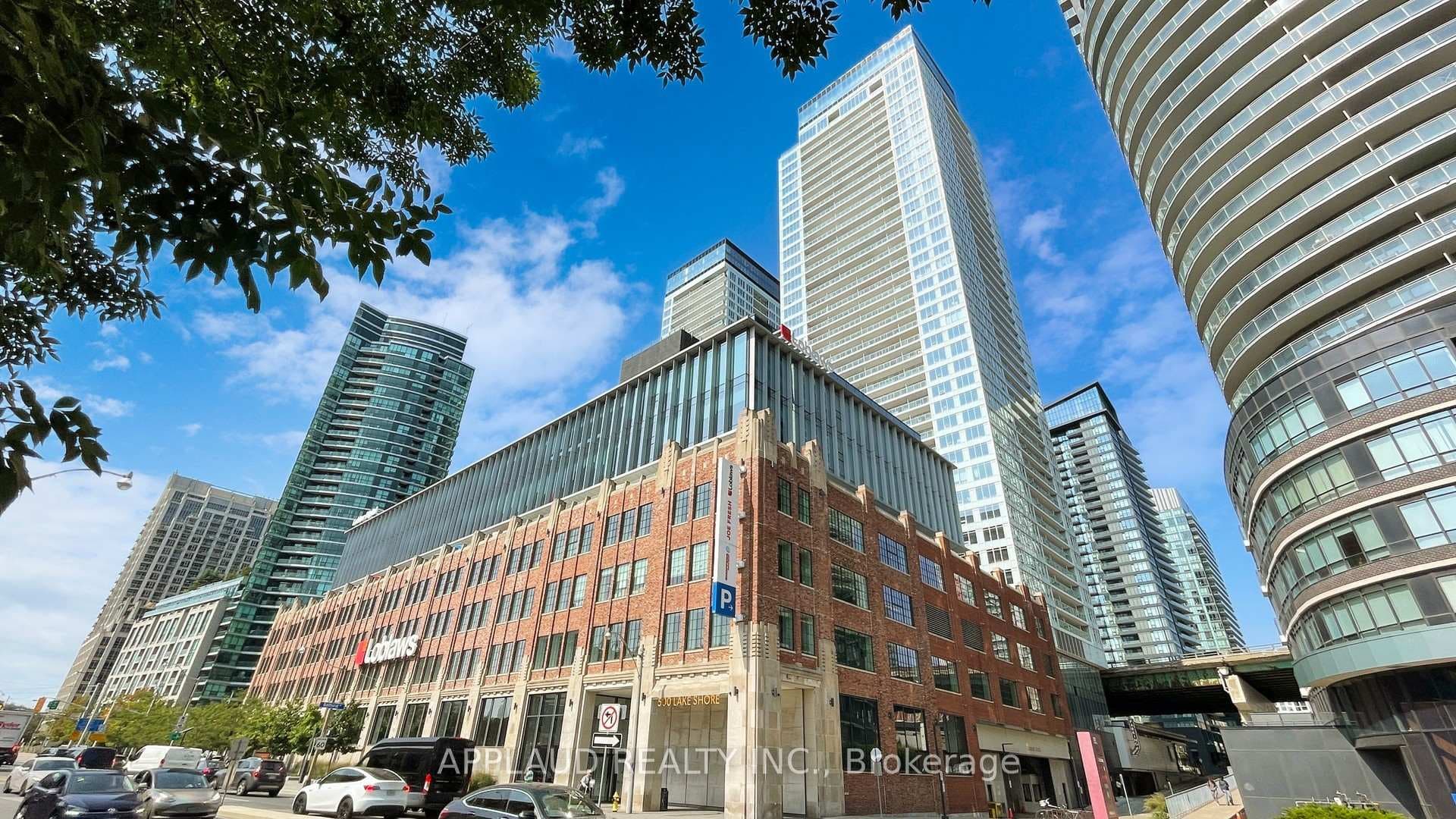 17 Bathurst Street Unit 3302, Toronto C01