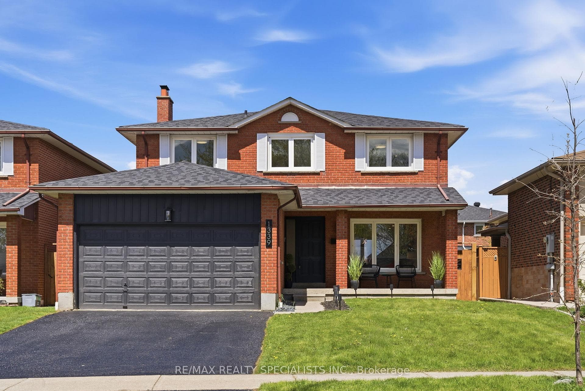 1339 Willowbank Trail, Mississauga, ON L4W 3P9 - Photo 1