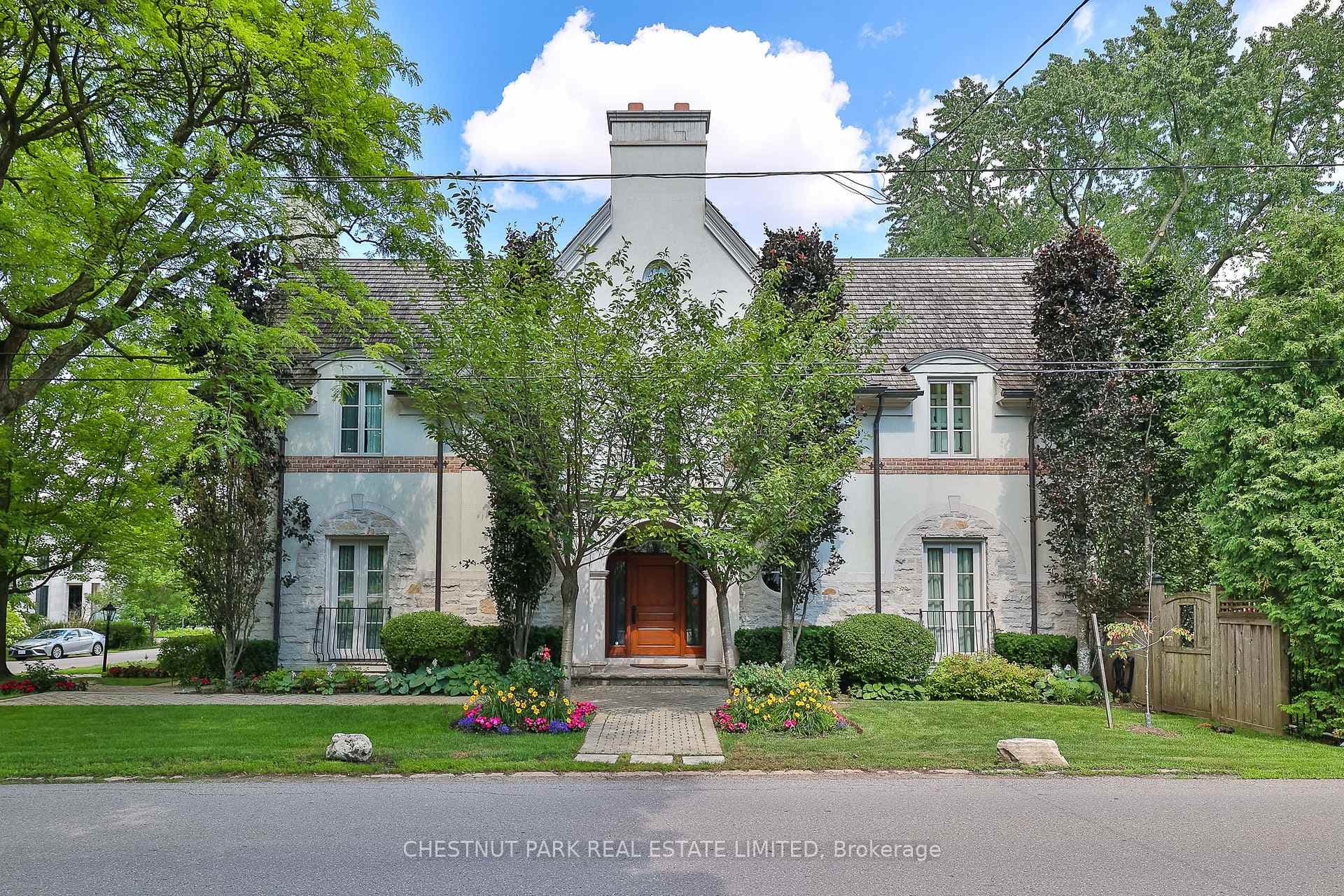 151 Rochester Avenue, Bridle Path / York Mills / Hoggs Hollow, ON M4N 1P2 - Photo 1