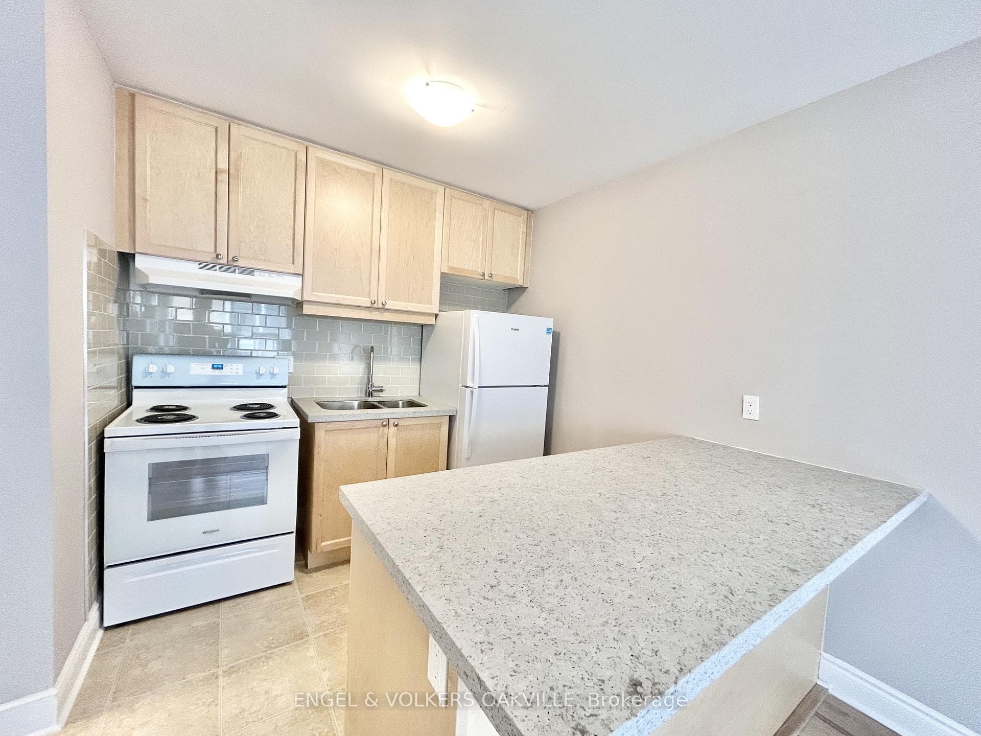100 Twenty Fifth Street Unit 4, Liberty Village / Parkdale / South Parkdale, ON M8V 3P9 - Photo 1