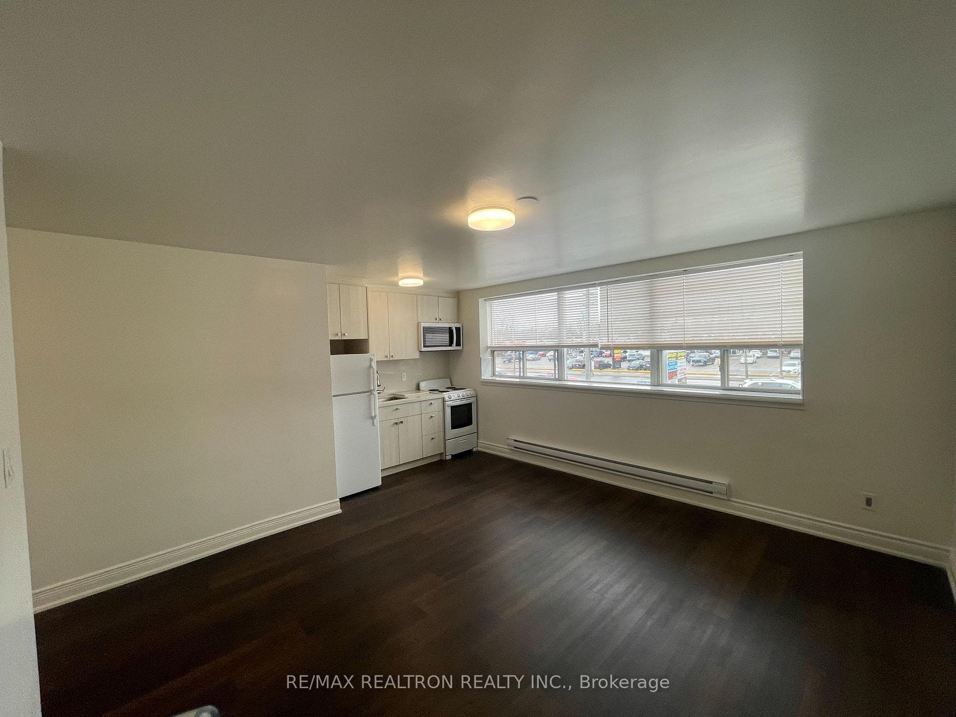 1991 Lawrence Avenue Unit 1, Dorset Park / Kennedy Park, ON M1R 2Z2 - Photo 1