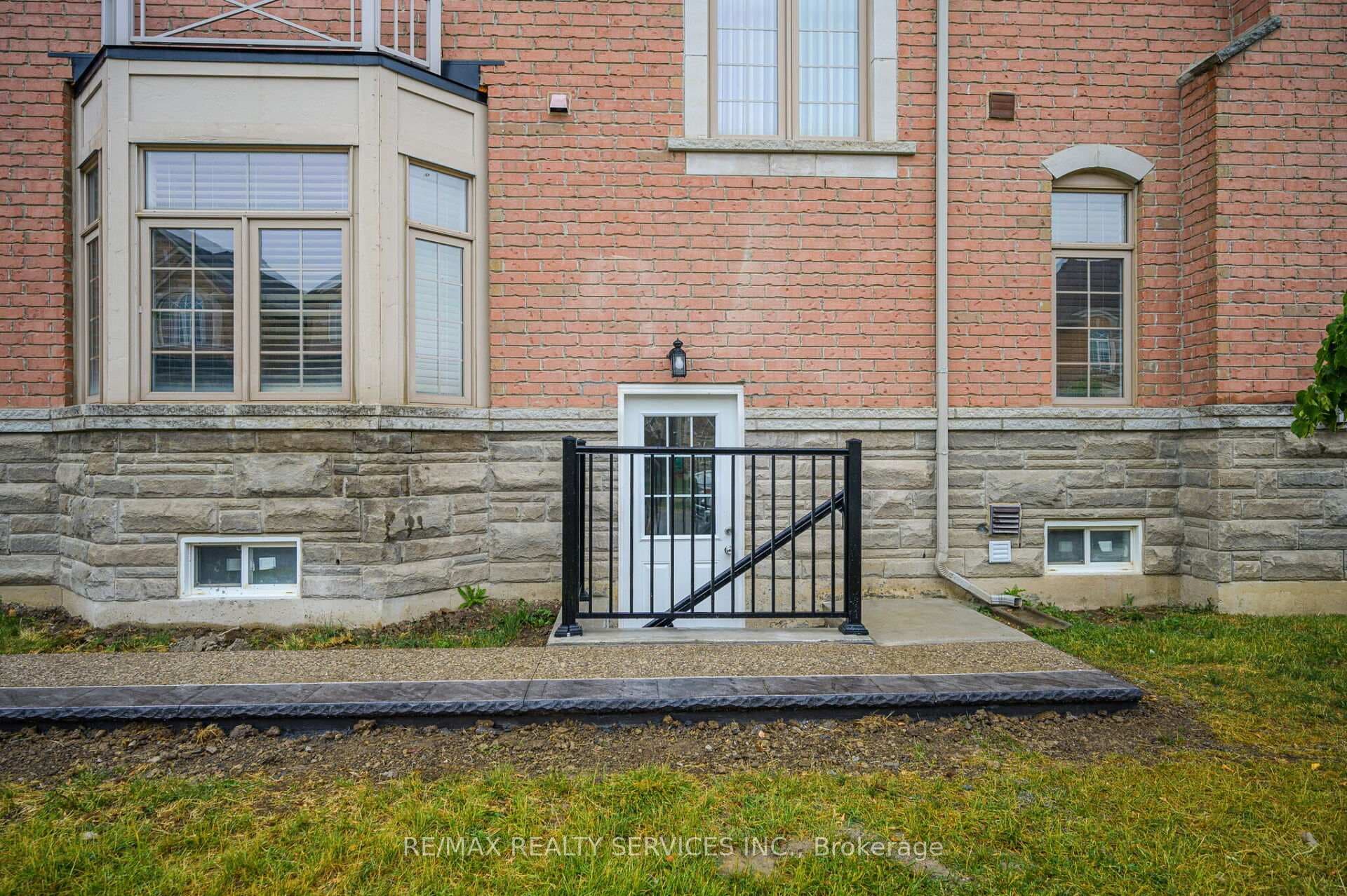 3498 Park Heights Way Unit LOWER, Mississauga, ON L5M 0V2 - Photo 1