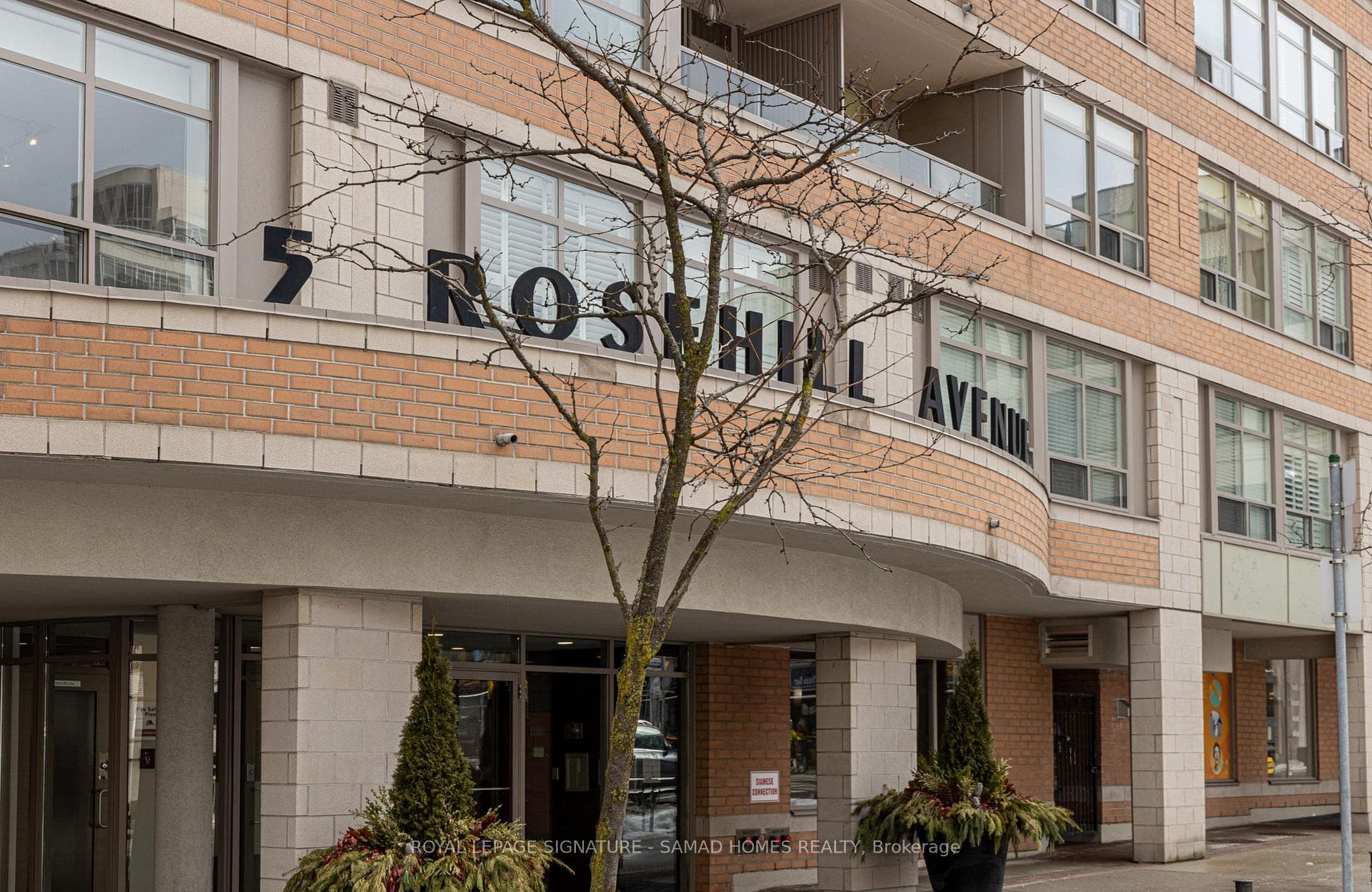 5 Rosehill Avenue Unit 519, Rosedale / Moore Park, ON M4T 3A6 - Photo 1