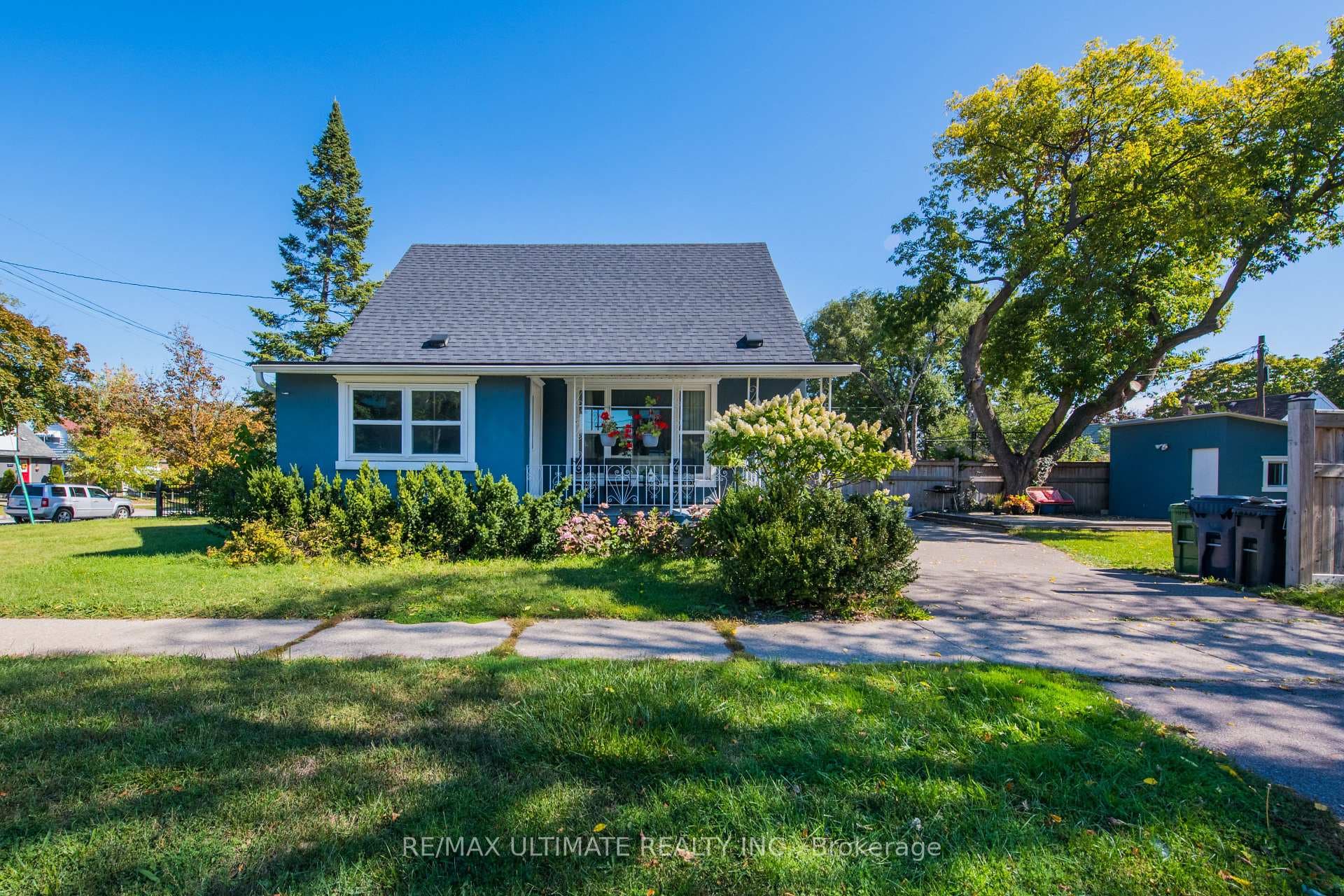 5 Burrard Road Unit Lower, Etobicoke (West Mall / Rexdale), ON M9W 3S8 - Photo 1