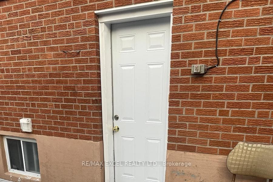 387 Crosby Avenue, Richmond Hill, ON L4C 2R8 - Photo 1