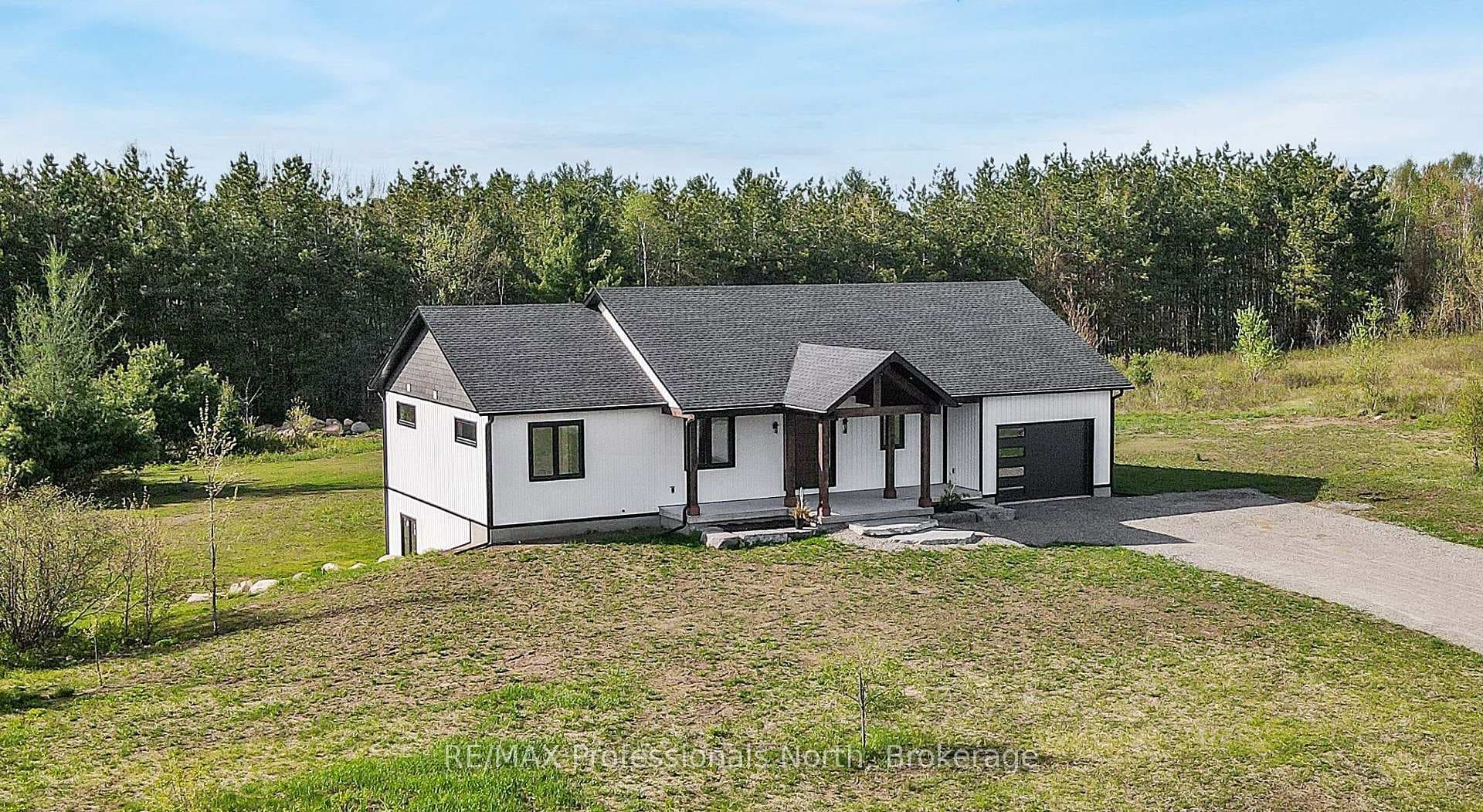 1058 Piper Glen Road, Minden Hills