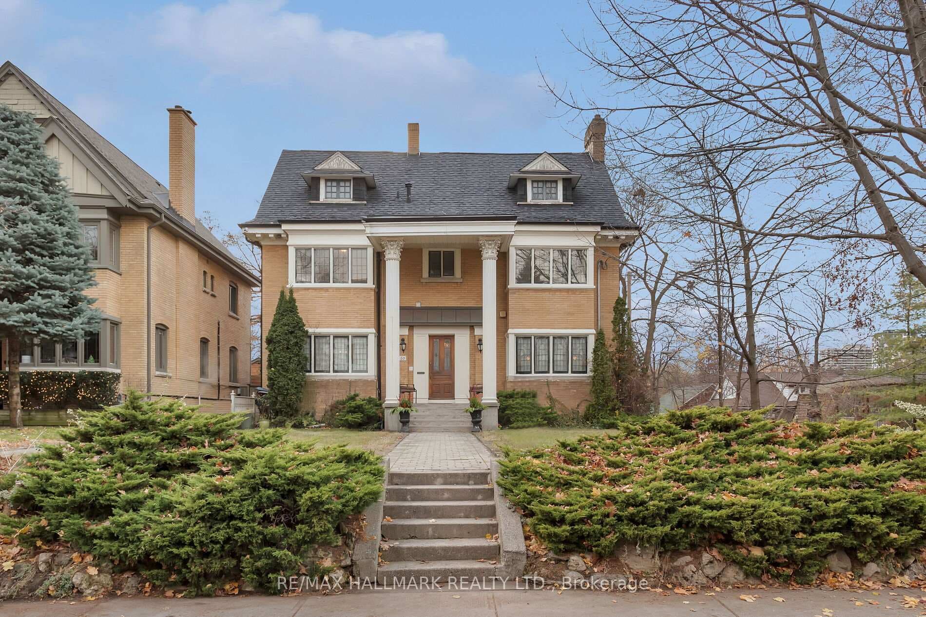 60 Indian Grove, High Park / Junction / Roncesvalles, ON M6R 2Y3 - Photo 1