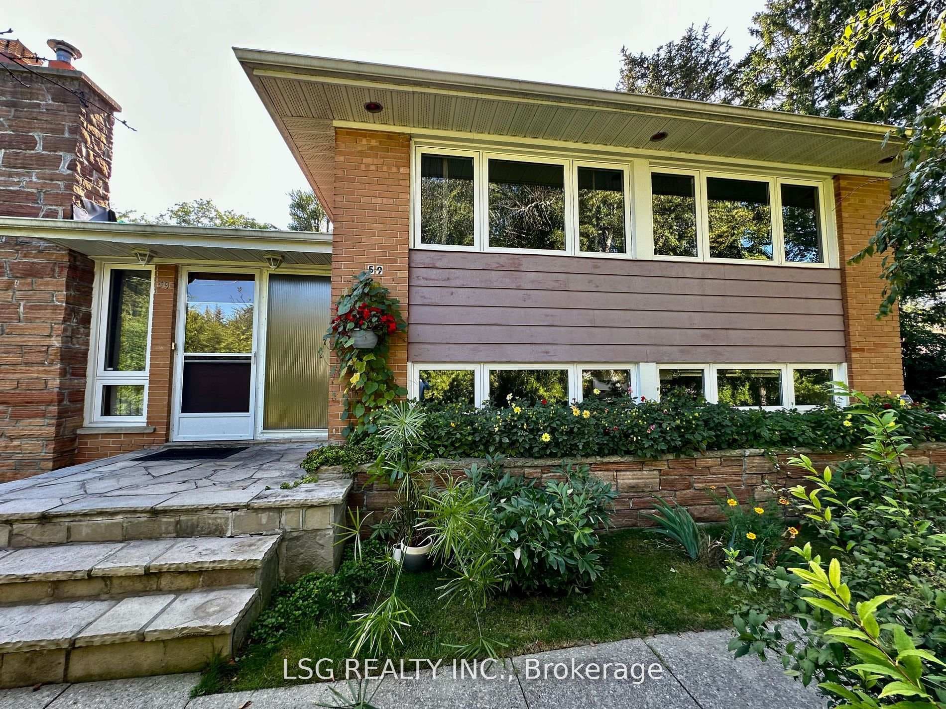 59 Ravenscroft Circle, Hillcrest Village / Bayview Village, ON M2K 1X1 - Photo 1
