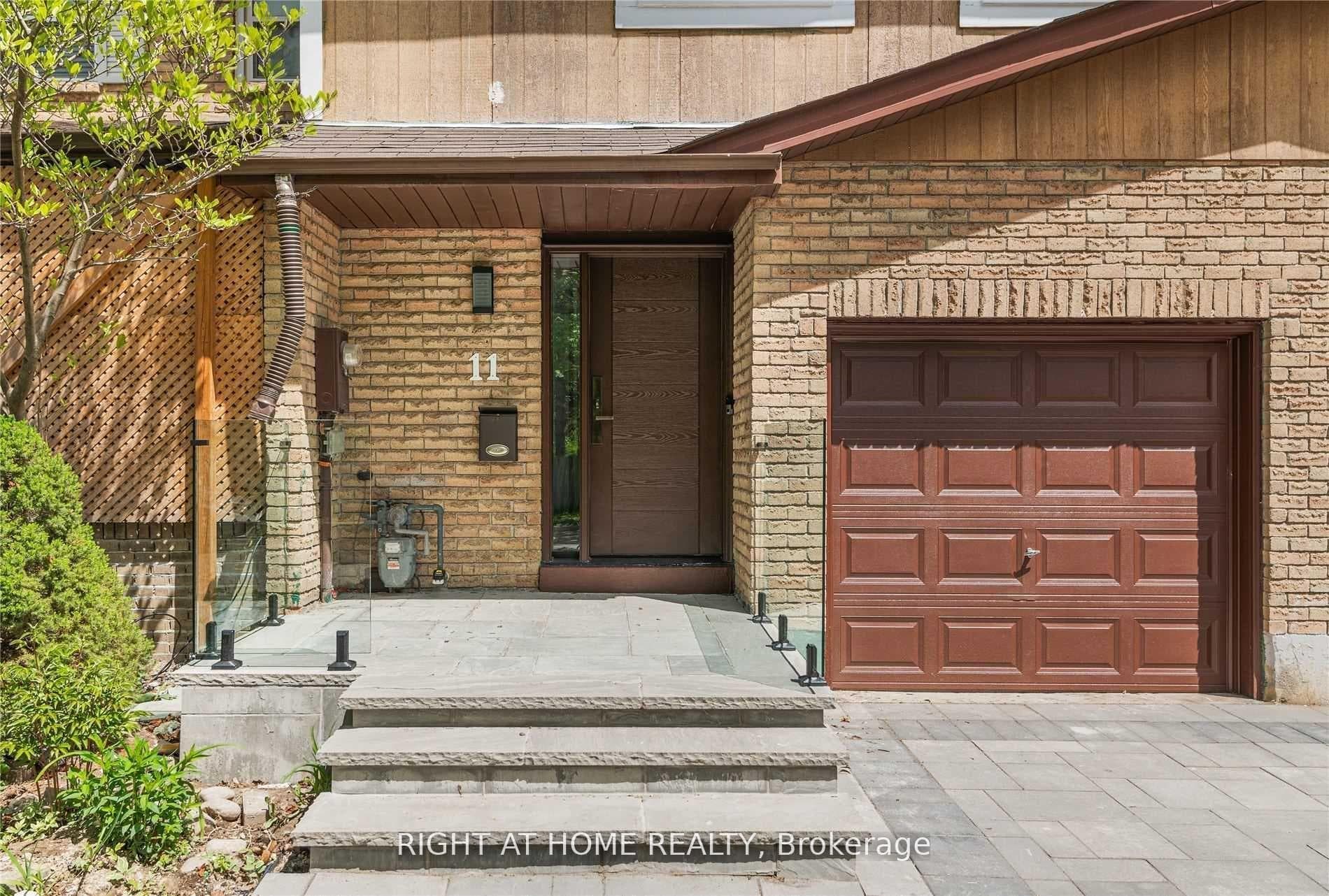 11 Michael Drive, Richmond Hill, ON L4C 5W6 - Photo 1