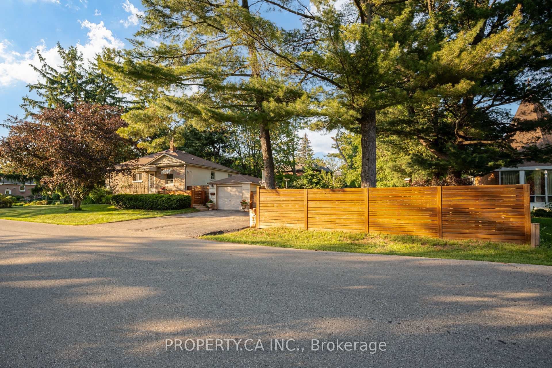 480 Lynd Avenue, Mississauga, ON L5G 2L9 - Photo 1