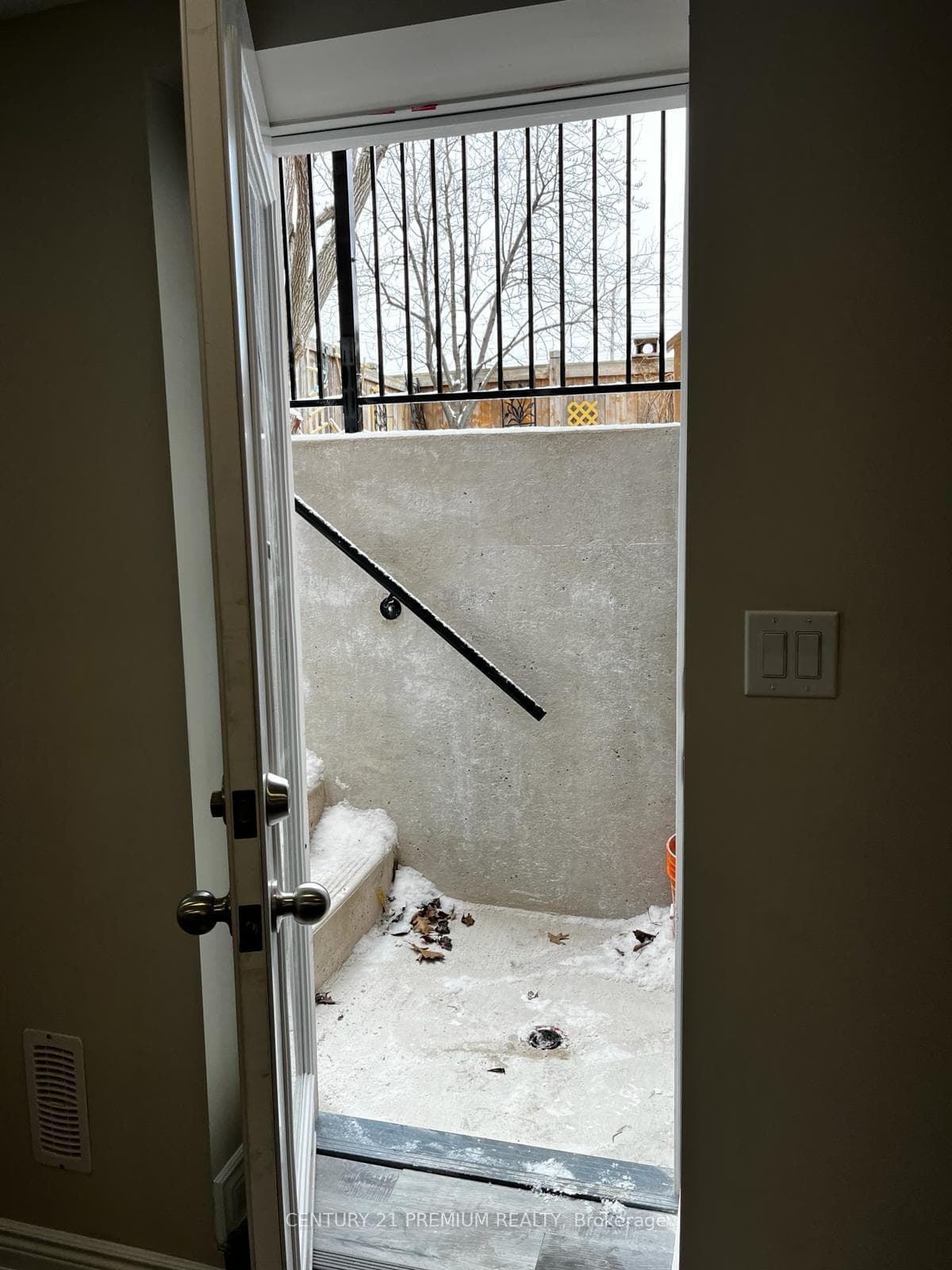 309 Alexander Crescent Unit Bsmt, Milton, ON L9T 7C4 - Photo 1