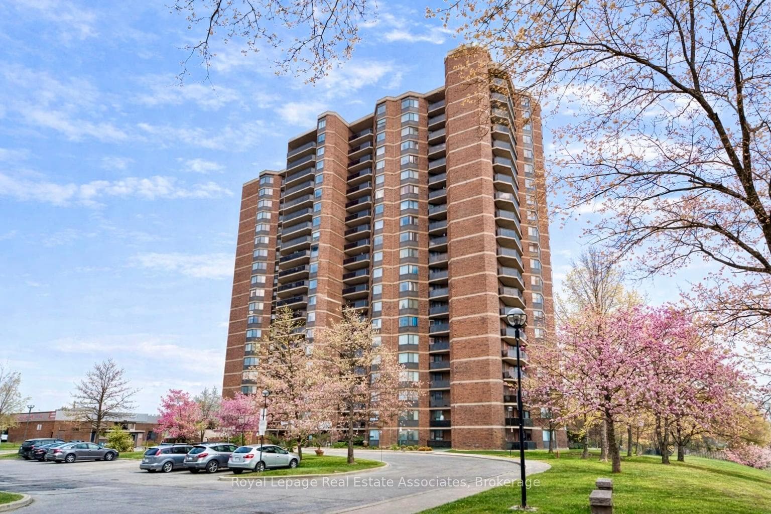 234 Albion Road Unit 1907, Etobicoke (West Mall / Rexdale), ON M9W 6A5 - Photo 1