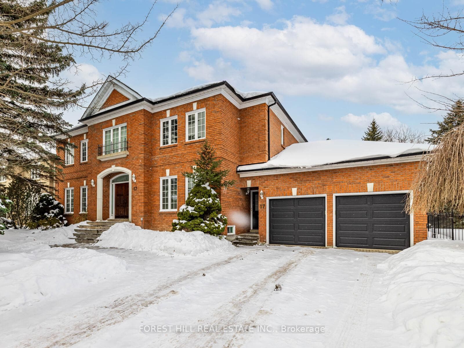 17 Dunloe Road, Richmond Hill, ON L4B 2H6 - Photo 1