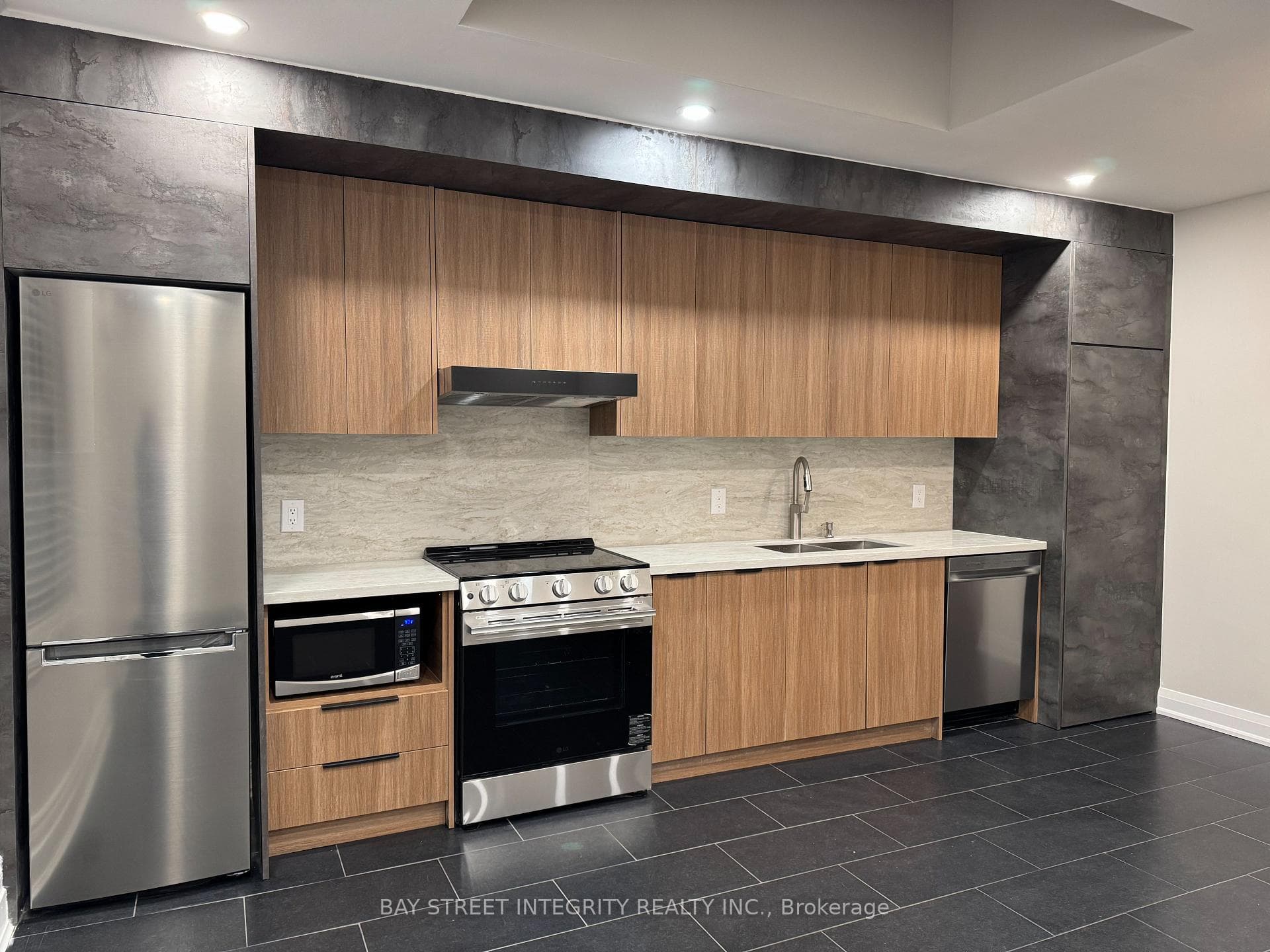 244 King Edward Avenue, Danforth / East York, ON M4C 5K1 - Photo 1