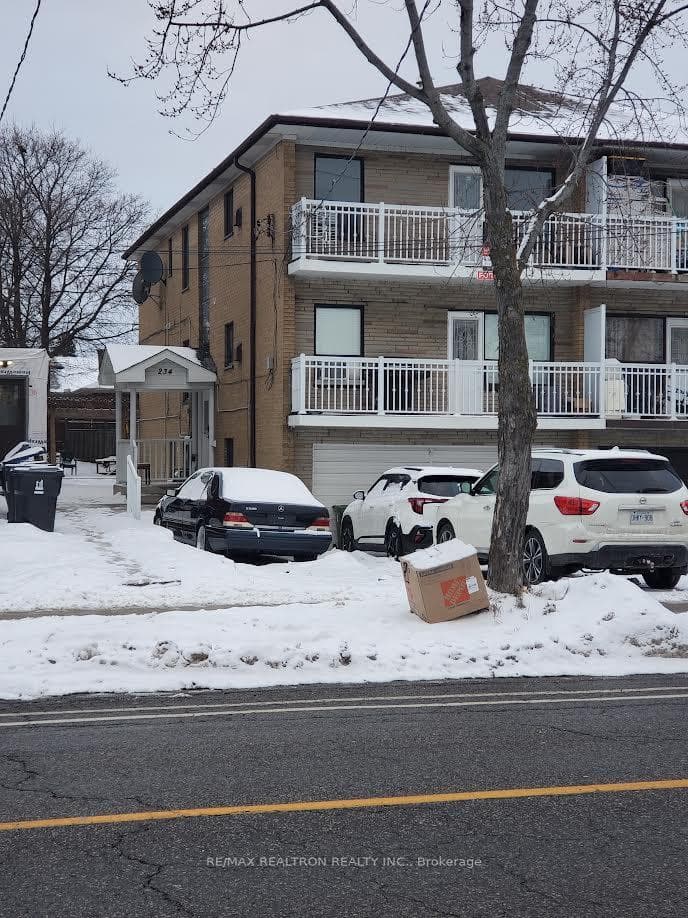 234 Wilmington Avenue Unit #1, North York (Bathurst Manor / Clanton Park), ON M3H 5K2 - Photo 1
