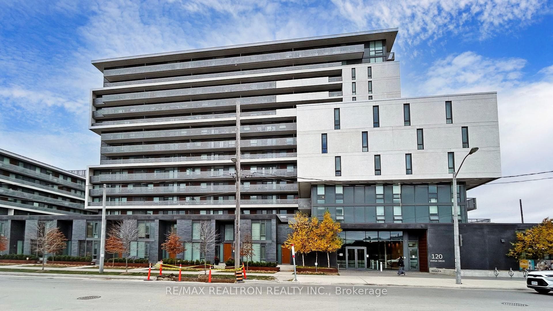 120 Varna Drive Unit 1007, Lawrence Park / Bedford Park, ON M6A 0B3 - Photo 1