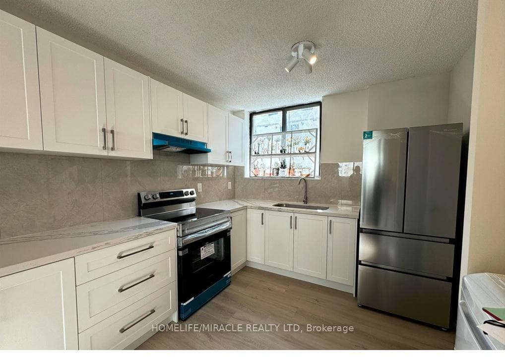 665 Kennedy Road Unit 303, Dorset Park / Kennedy Park, ON M1K 5E2 - Photo 1