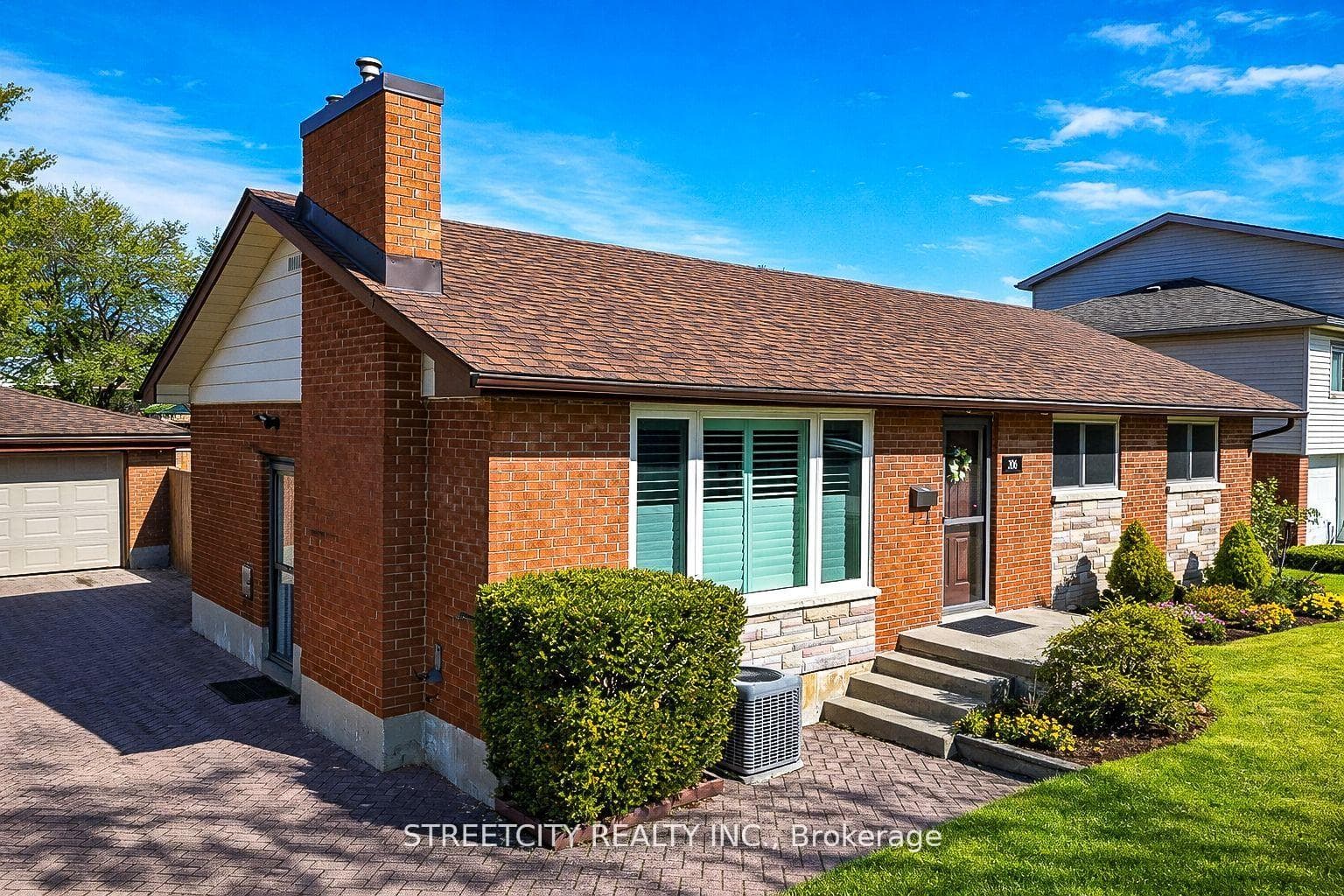 306 Burlington Crescent, London South, ON N5Z 3G5 - Photo 1
