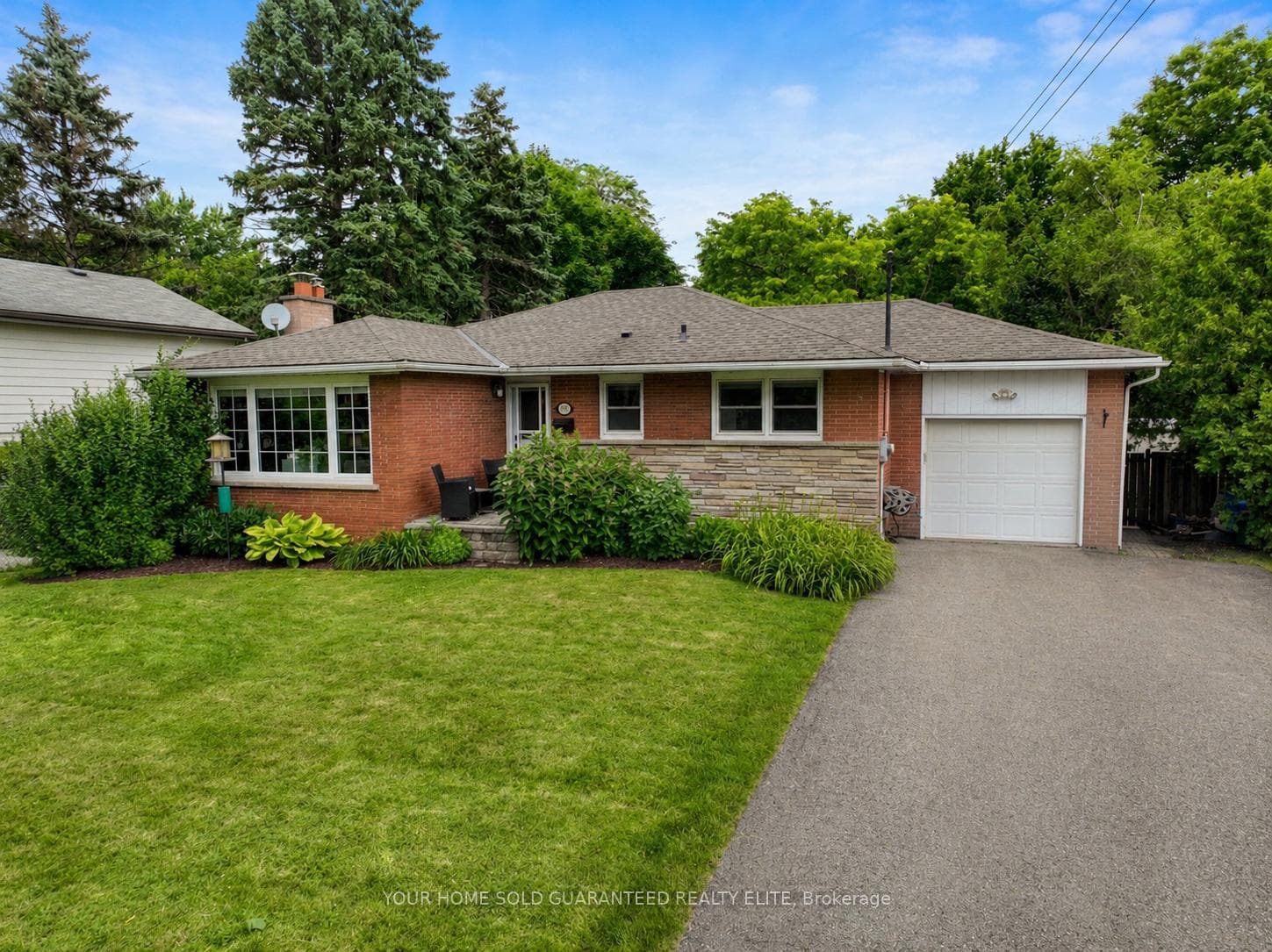 1063 Maplehurst Avenue, Burlington, ON L7T 3G3 - Photo 1