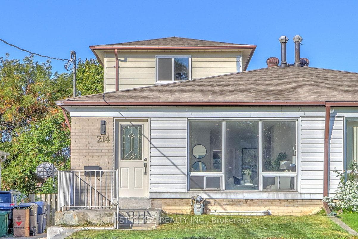 214 Linden Avenue Unit Main, Dorset Park / Kennedy Park, ON M1K 3H8 - Photo 1