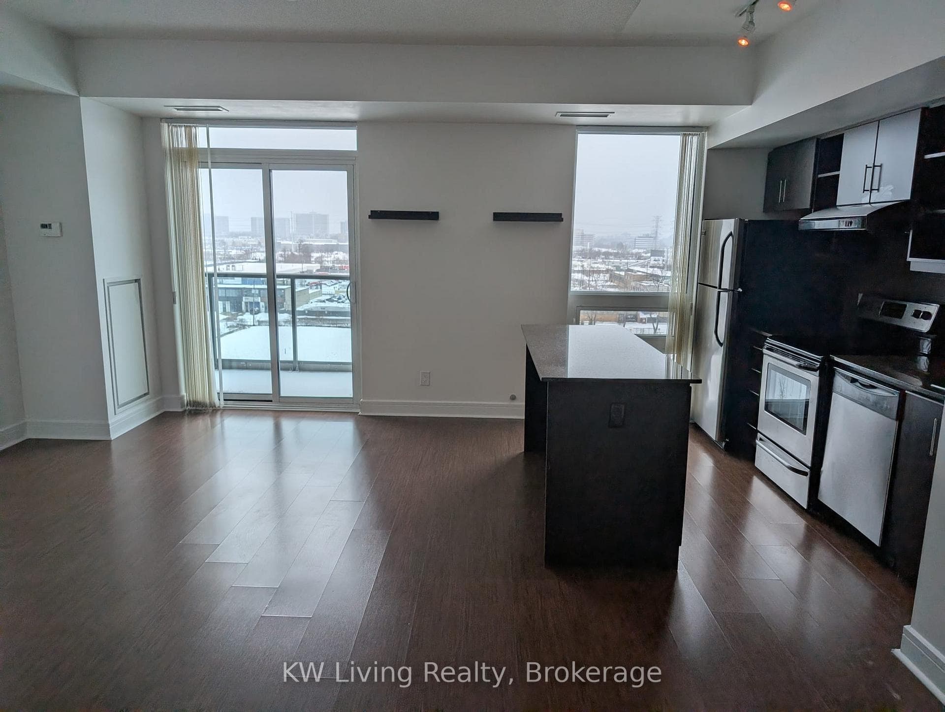 35 Brian Peck Crescent Unit 809, Flemingdon Park / Don Mills, ON M4G 0A5 - Photo 1