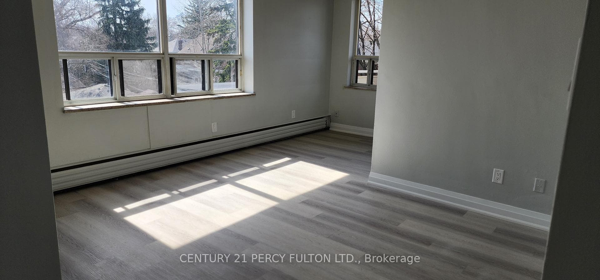 392 Jane Street Unit 304, Bloor West Village / Swansea, ON M6S 3Z5 - Photo 1