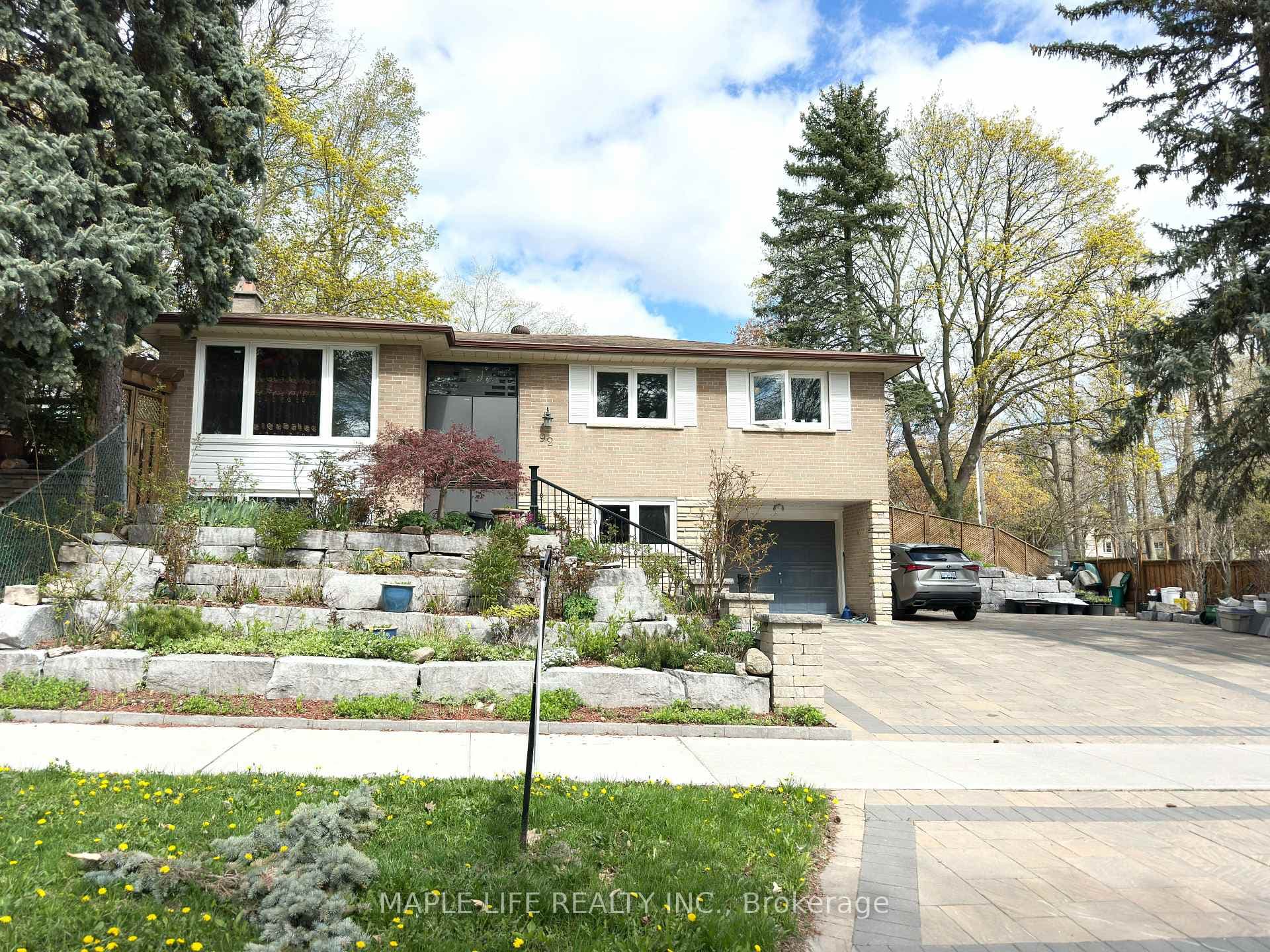 92 Rameau Drive, Hillcrest Village / Bayview Village, ON M2H 1T9 - Photo 1