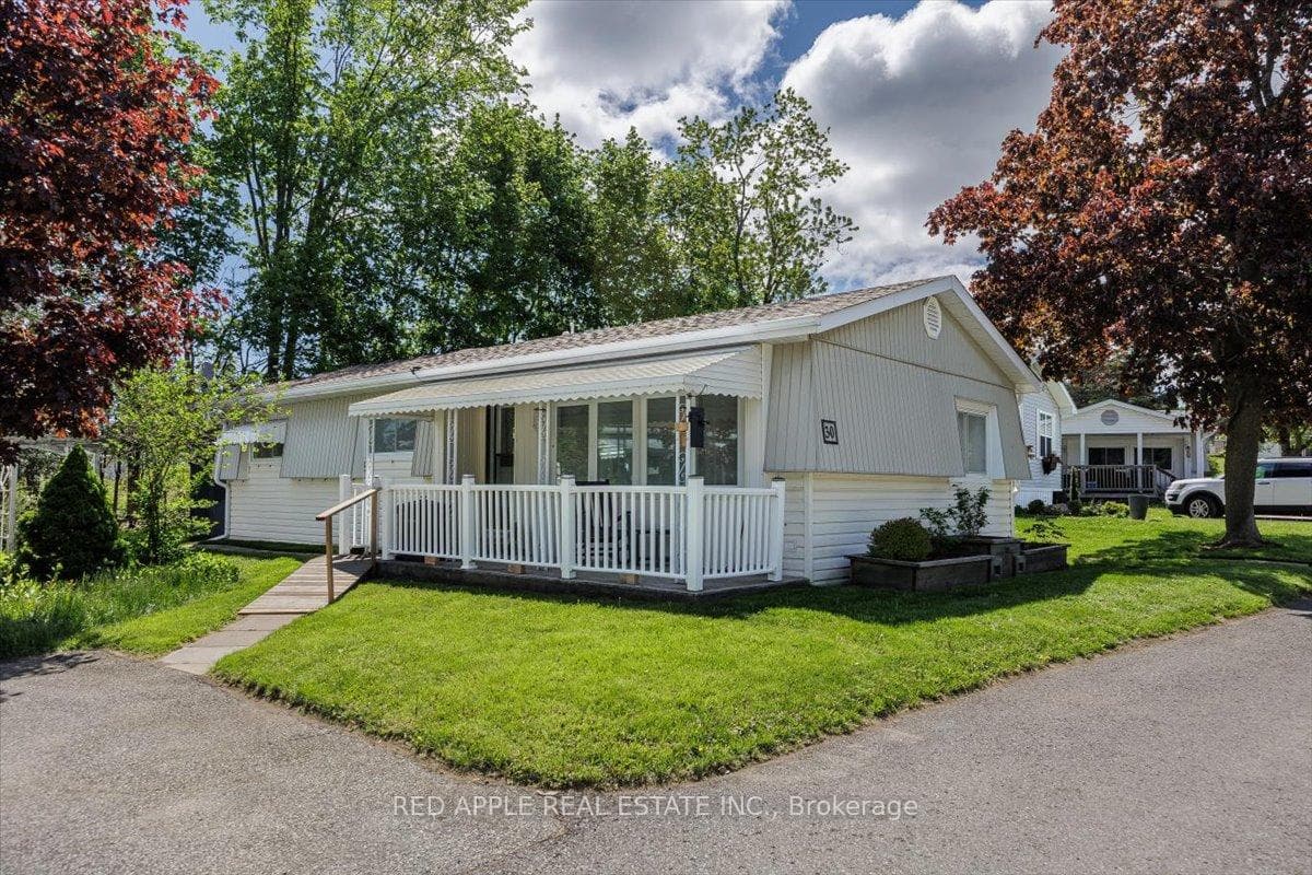 30 Flora Court, Innisfil, ON L9S 1R4 - Photo 1