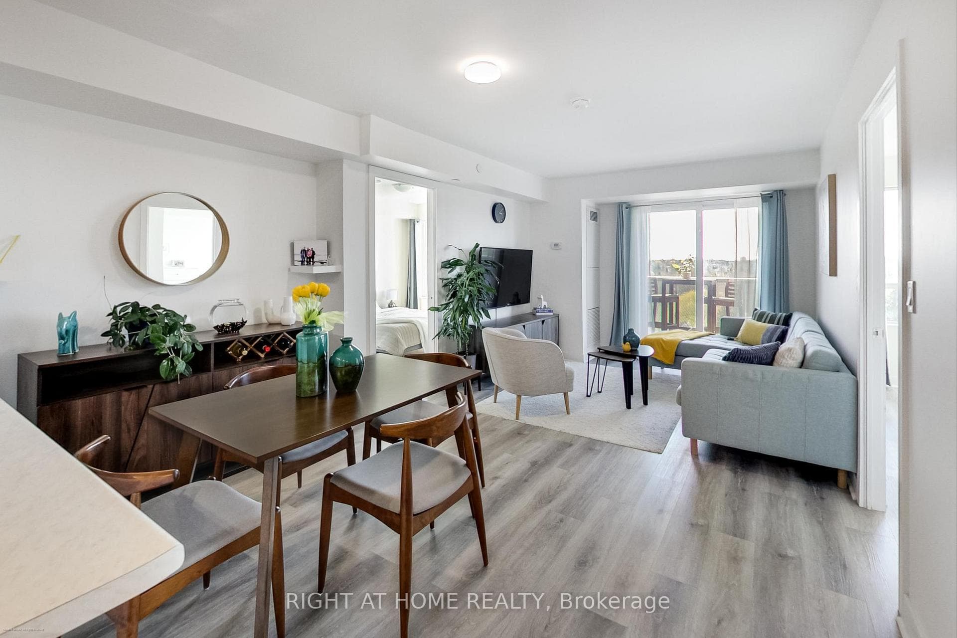 1346 Danforth Road Unit 706, Scarborough Town Centre, ON M1J 0A9 - Photo 1