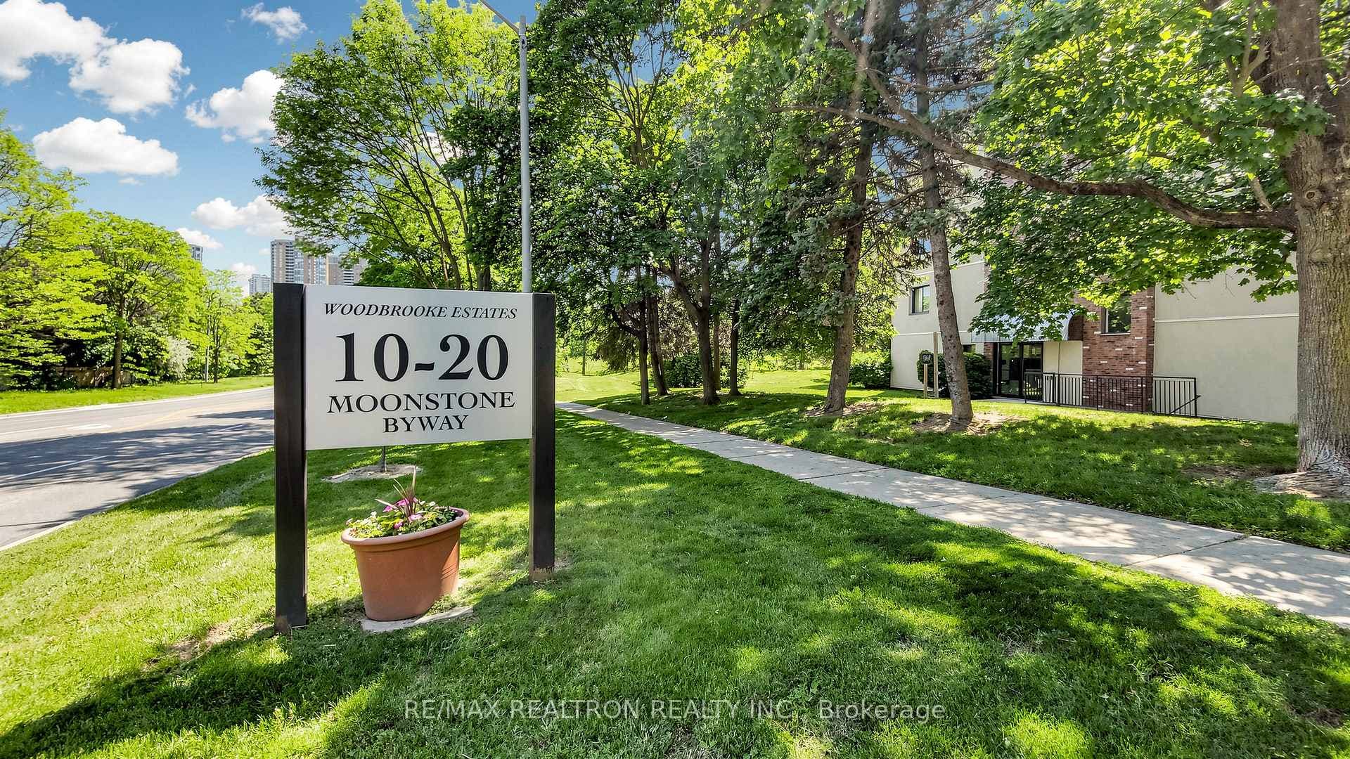 10 Moonstone Byway Unit 145, Hillcrest Village / Bayview Village, ON M2H 3J3 - Photo 1