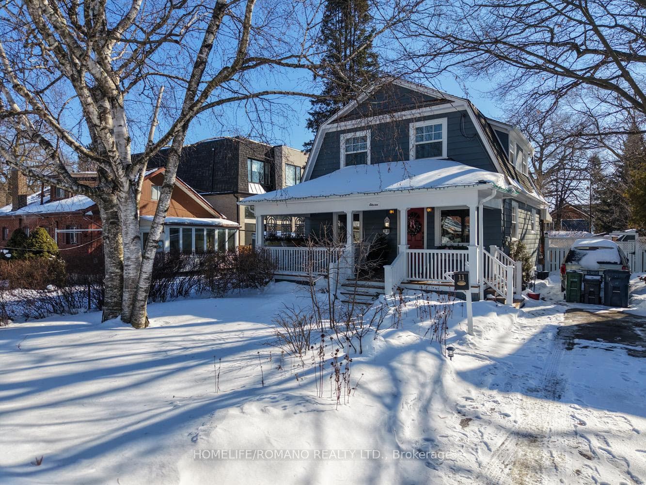 11 Dominion Road, Liberty Village / Parkdale / South Parkdale, ON M8W 1J1 - Photo 1
