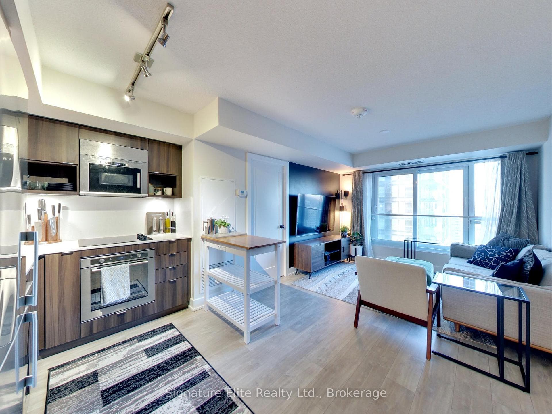7 Mabelle Avenue Unit 1607, Etobicoke (Islington / Rexdale), ON M9A 0C9 - Photo 1