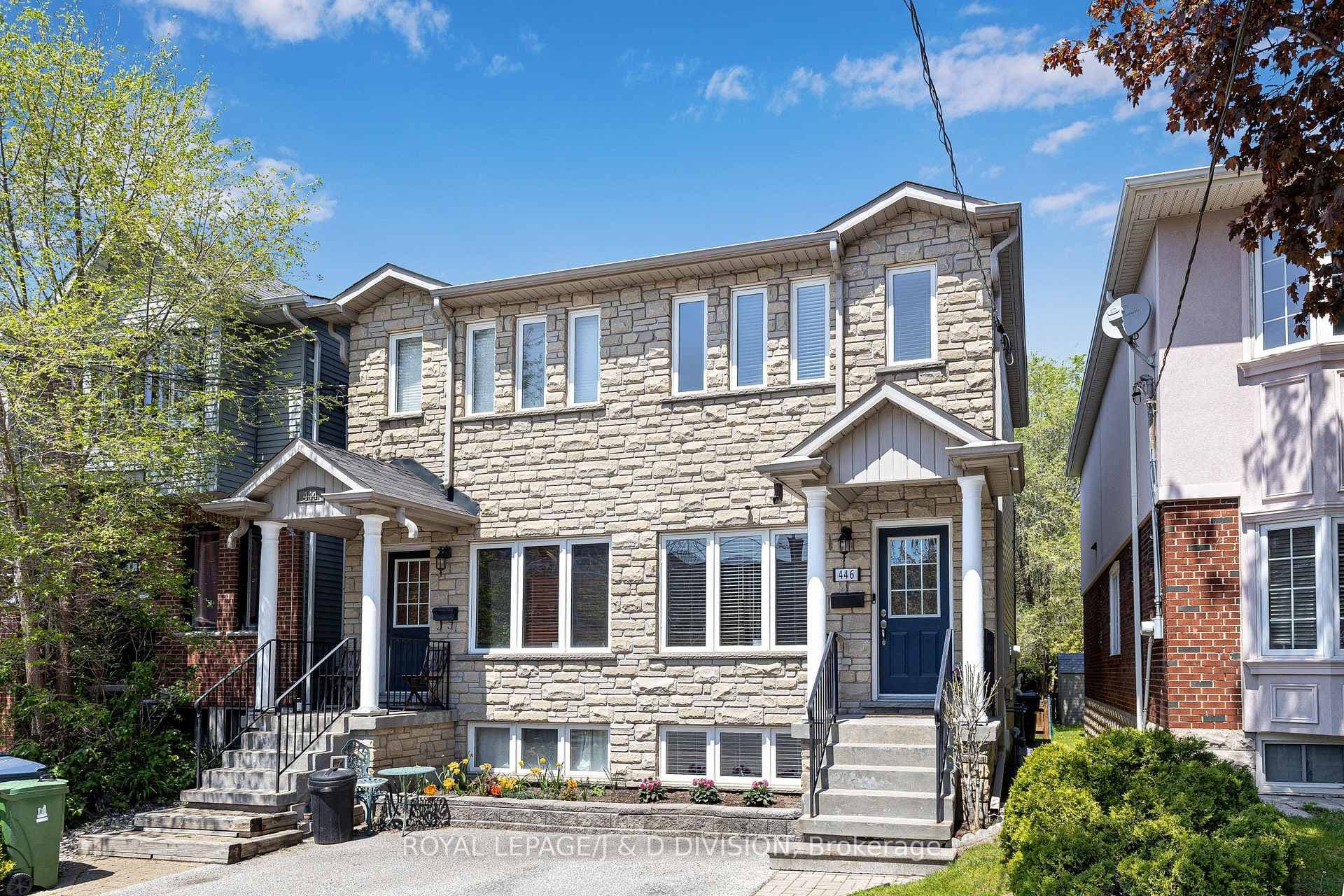 446 Sammon Avenue, Toronto E03