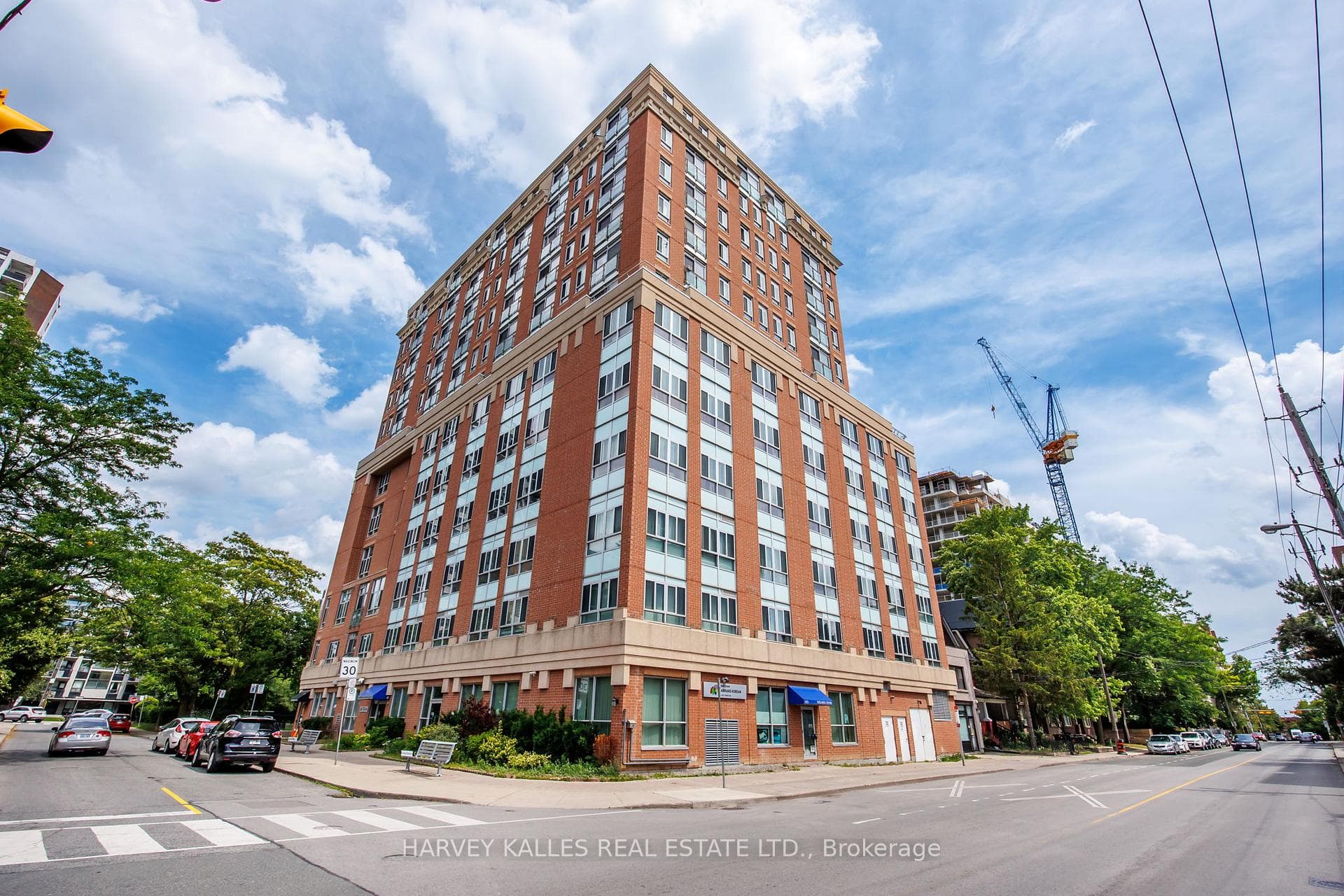 15 Maplewood Avenue Unit 212, Forest Hill / Deer Park, ON M6C 4B4 - Photo 1