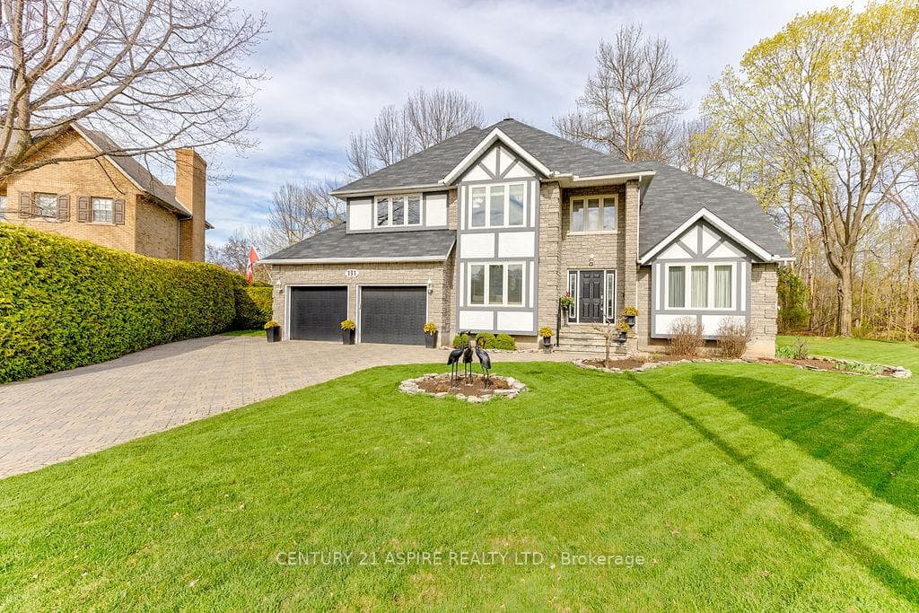 131 Owens Street, Pembroke