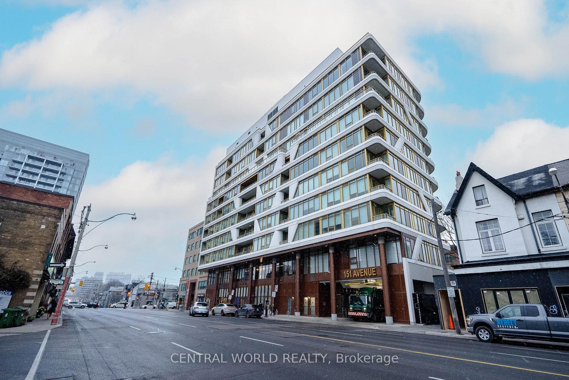 151 Avenue Road Unit 305, Toronto C02