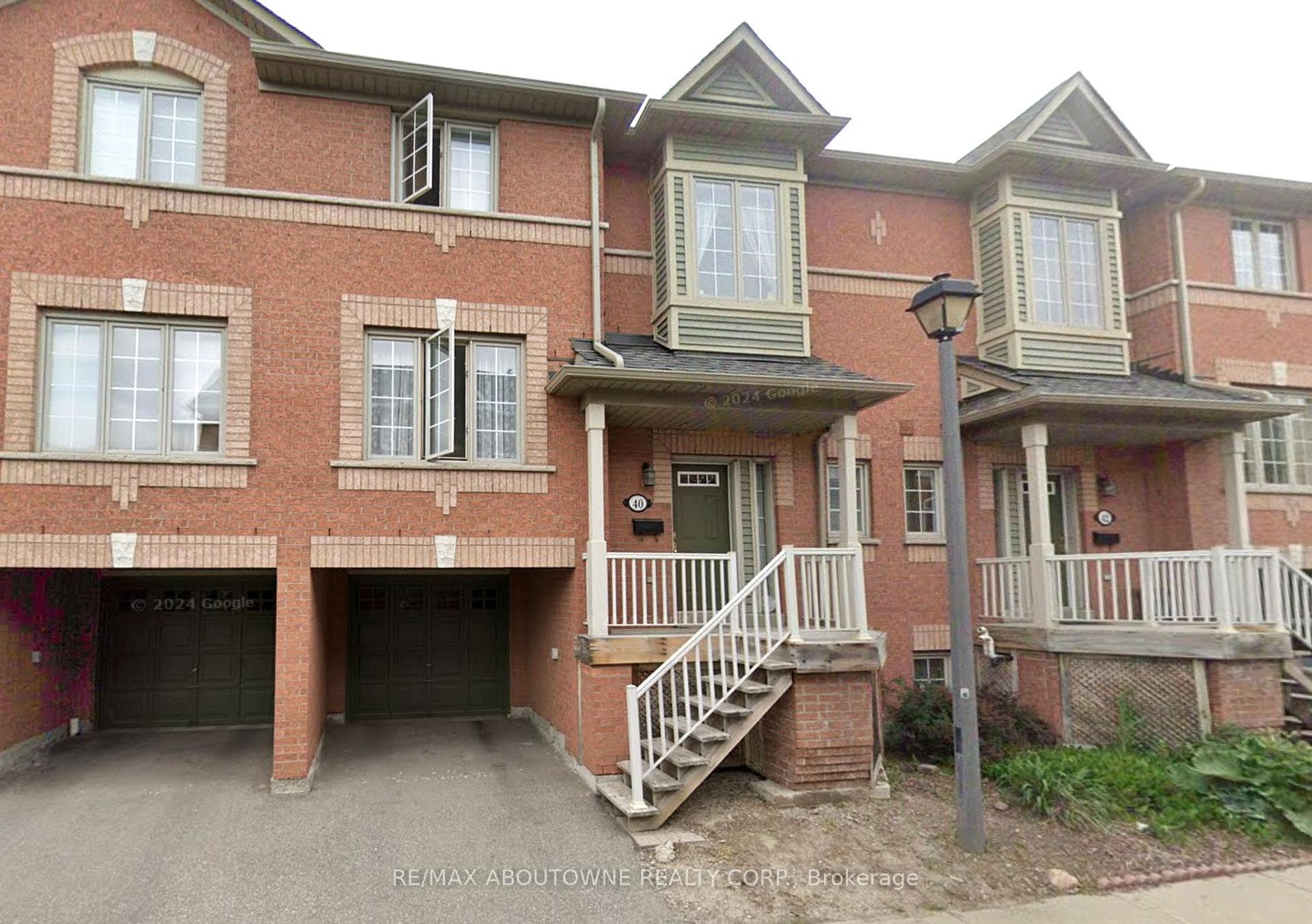 5031 East Mill Road Unit 40, Mississauga, ON L5V 2M5 - Photo 1