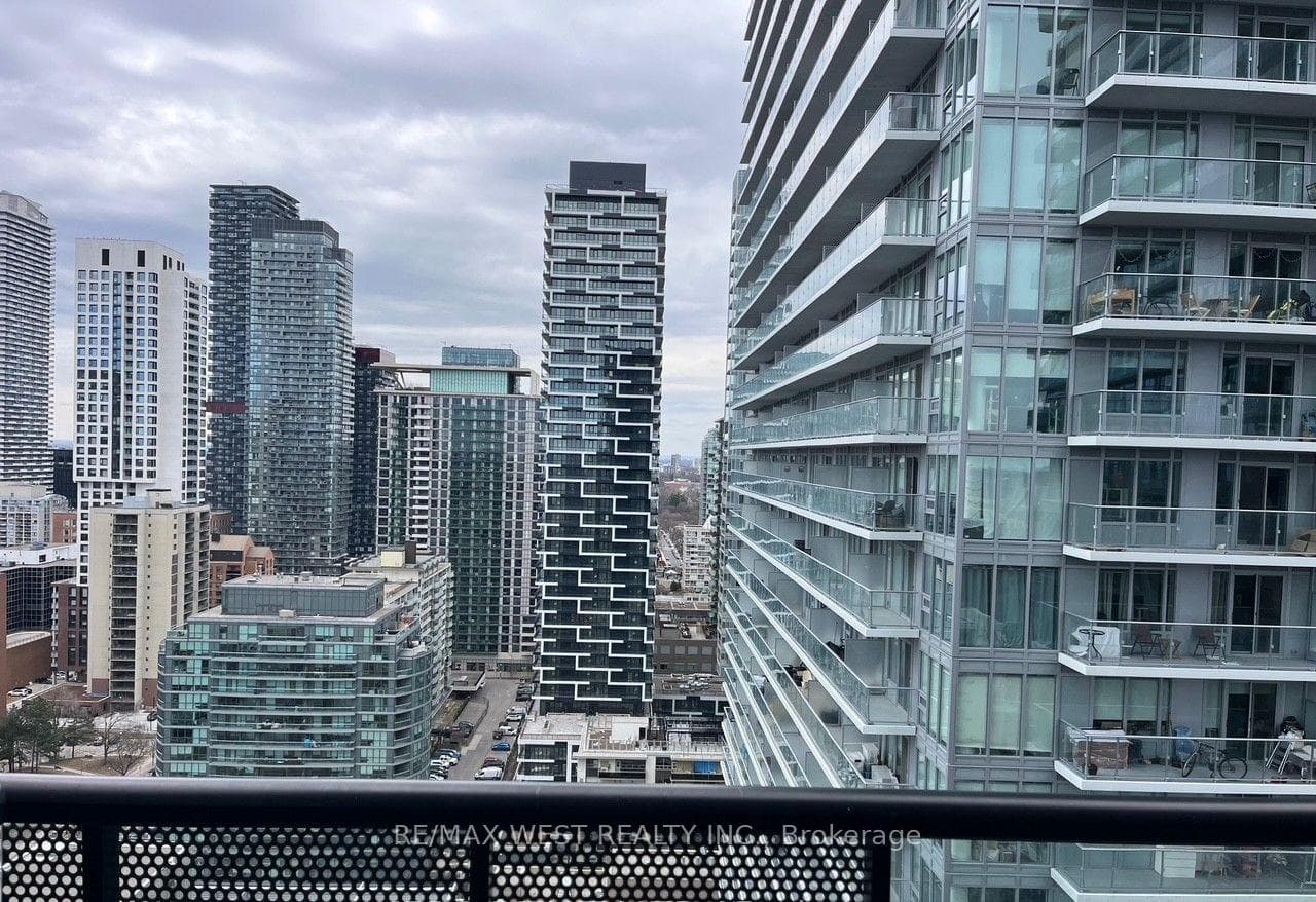 127 Broadway Avenue Unit 2503, Leaside / Davisville, ON M4P 1V4 - Photo 1