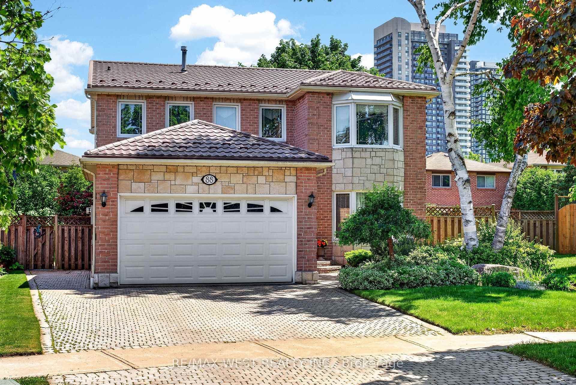 88 Palomino Drive, Mississauga, ON L4Z 3H8 - Photo 1