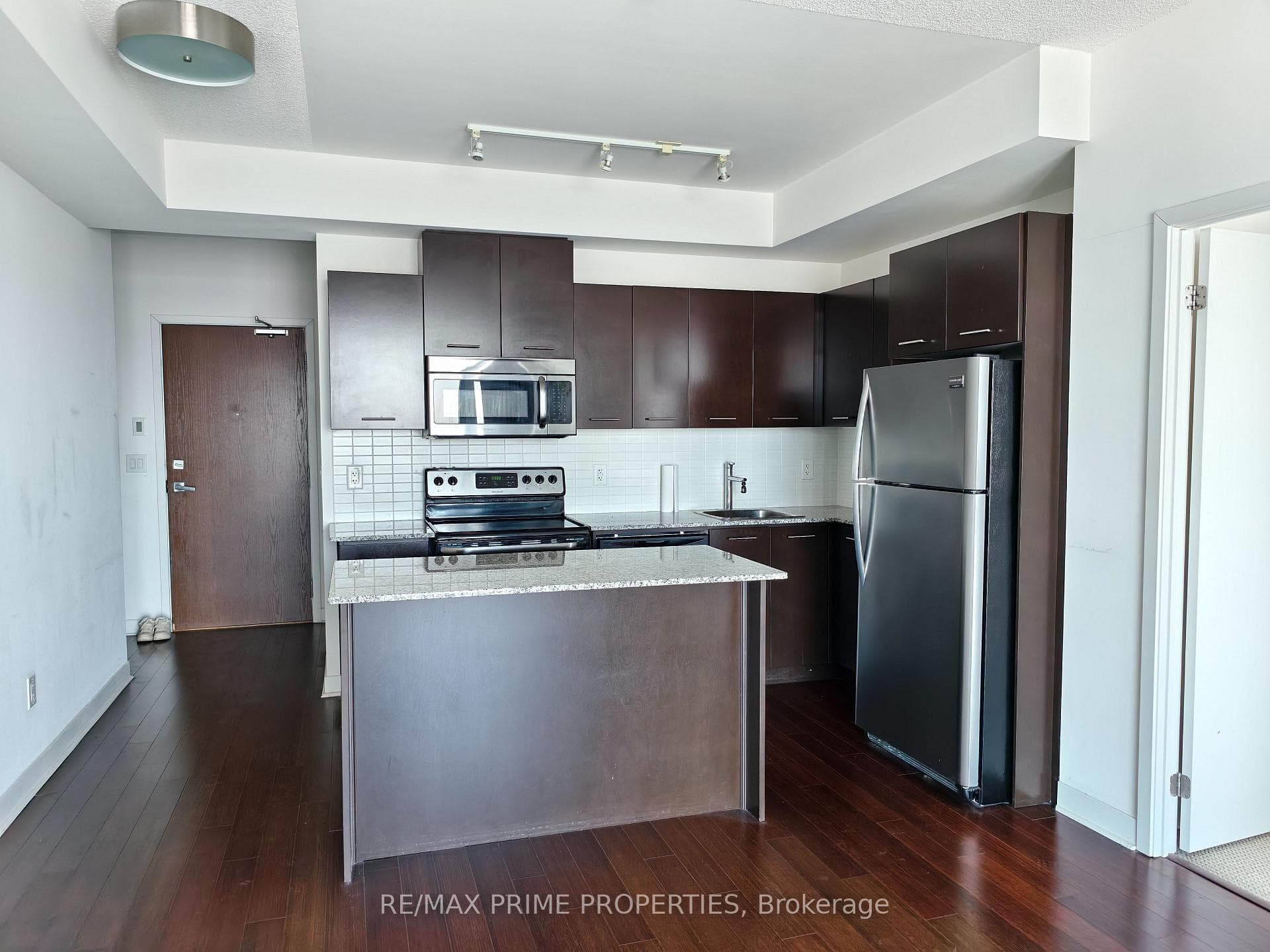 360 Square One Drive Unit 1609, Mississauga, ON L5B 3G2 - Photo 1