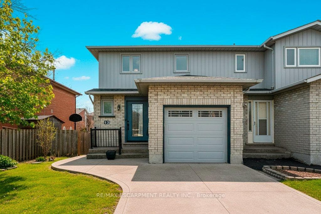 12 Meteor Boulevard, Hamilton, ON L8E 4W6 - Photo 1