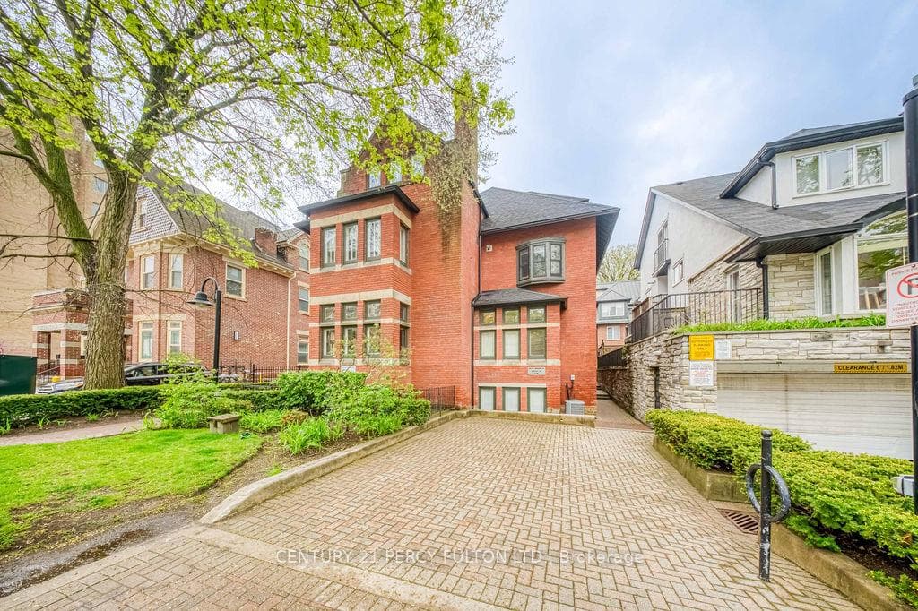 228 St. George Street Unit TH 15, Annex / Yorkville / Summerhill, ON M5R 2N5 - Photo 1