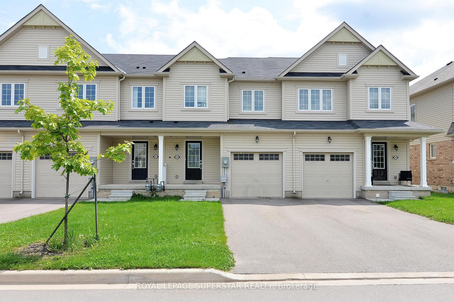 242 Esther Crescent, Thorold, ON L3B 0H1 - Photo 1