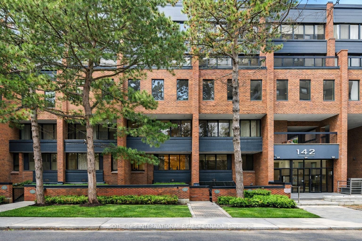 142 Pears Avenue Unit A4, Annex / Yorkville / Summerhill, ON M5R 1T2 - Photo 1