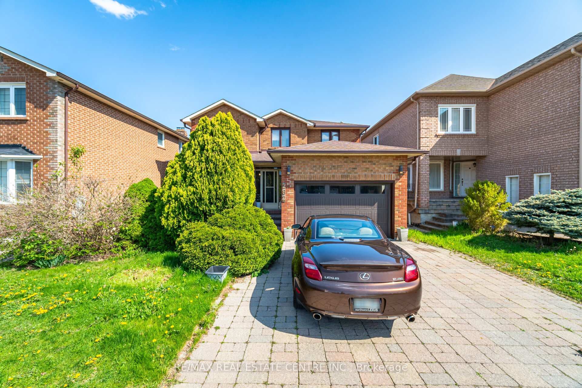 262 Boxmoor Place, Mississauga, ON L5B 3L4 - Photo 1