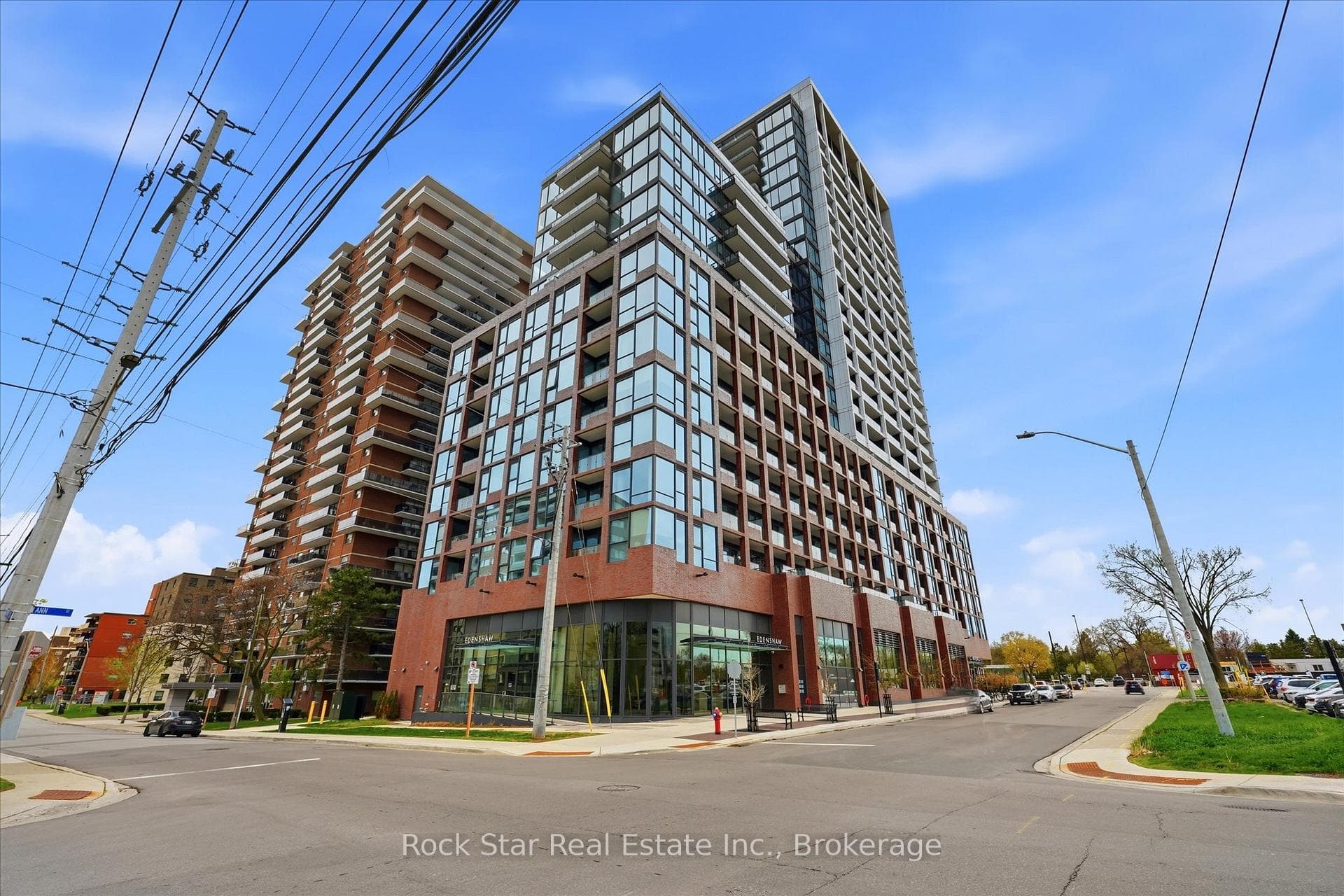 28 Ann Street Unit 209, Mississauga, ON L5G 0E1 - Photo 1