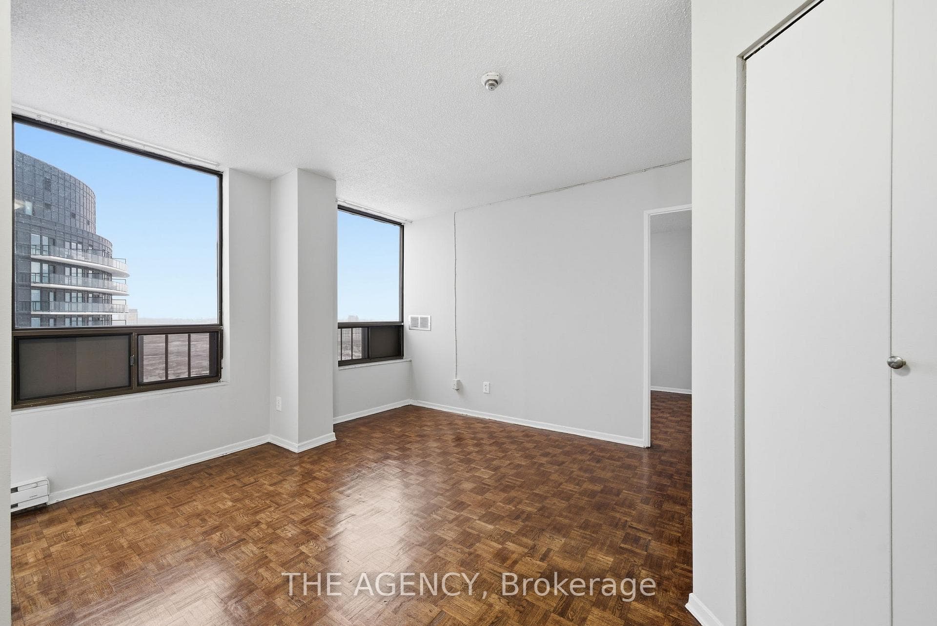 2360 Dundas Street Unit 2719B, Bloor West Village / Swansea, ON M6P 4B2 - Photo 1